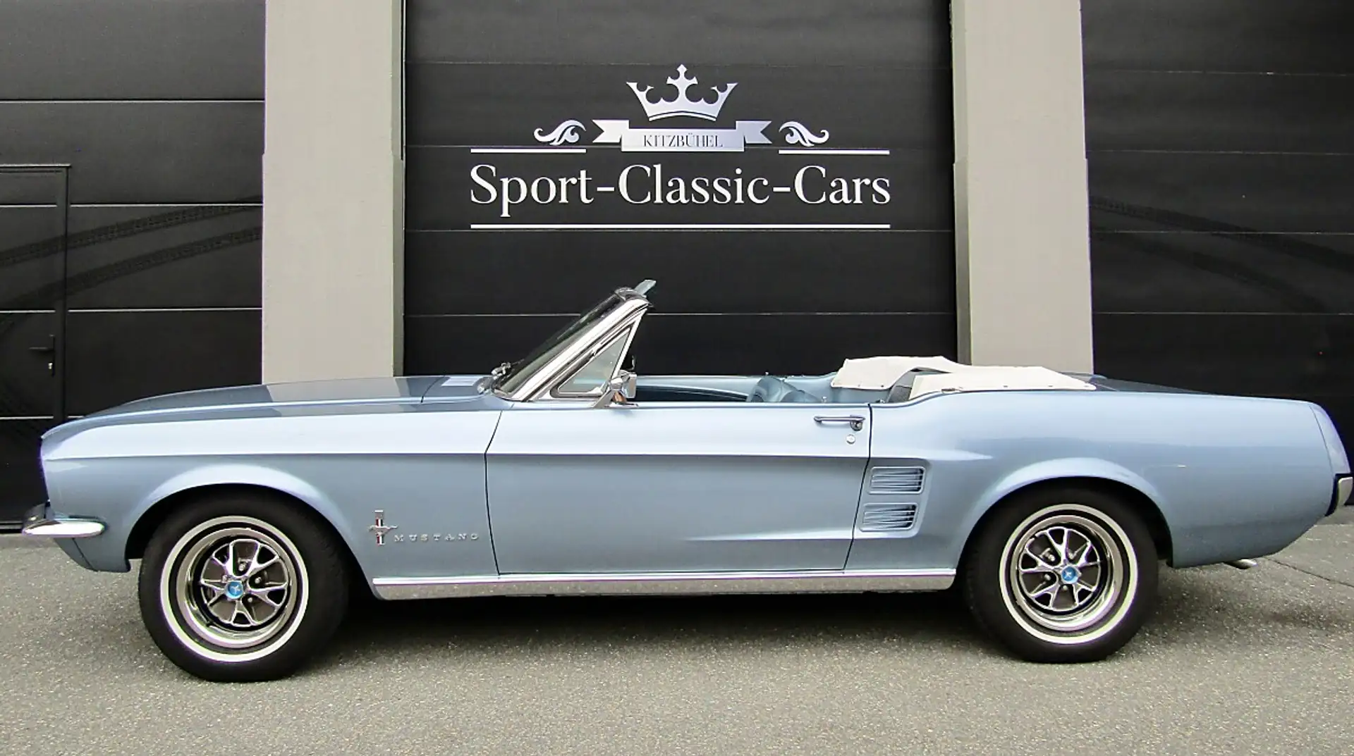 Ford Mustang Blau - 1