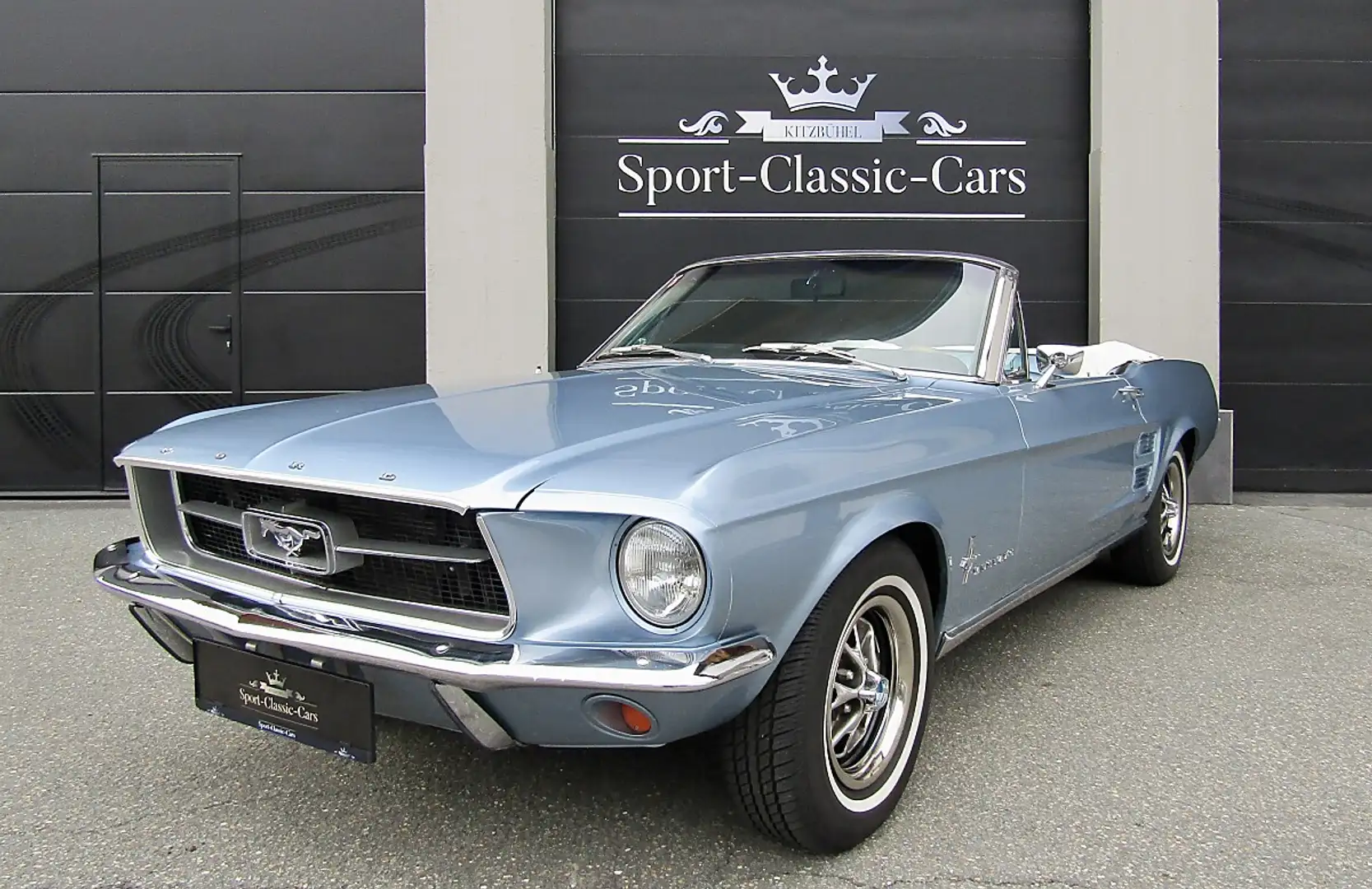 Ford Mustang Blau - 2