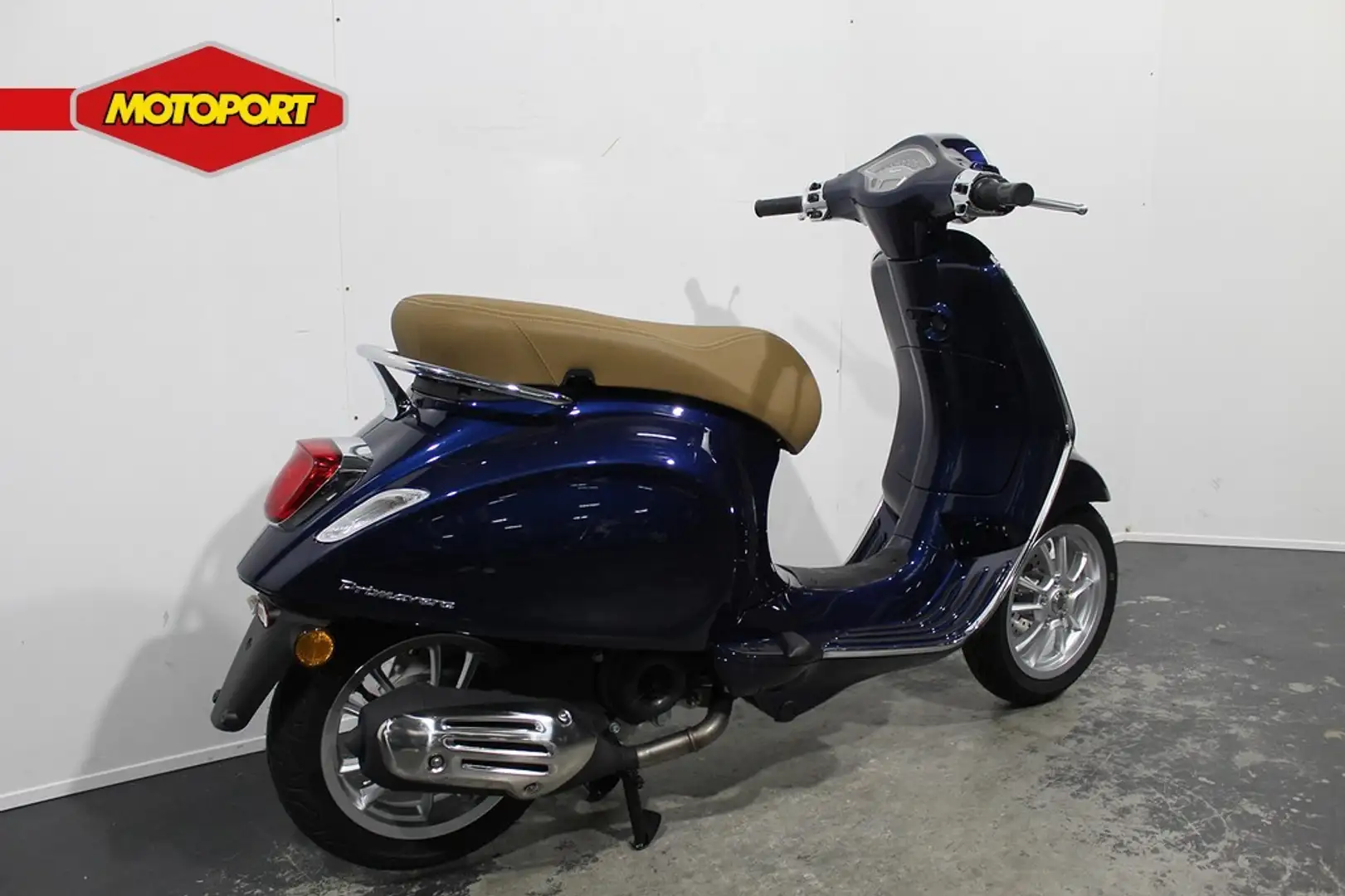 Vespa Primavera 45 bijela - 2