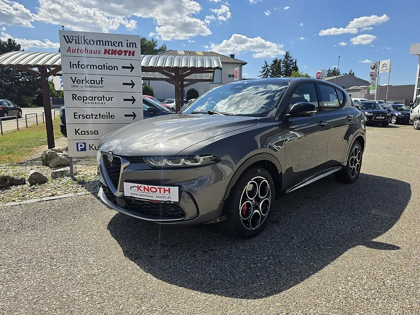 Alfa Romeo Tonale 1.5 T4 48V MHEV VGT DCT Grau - 1