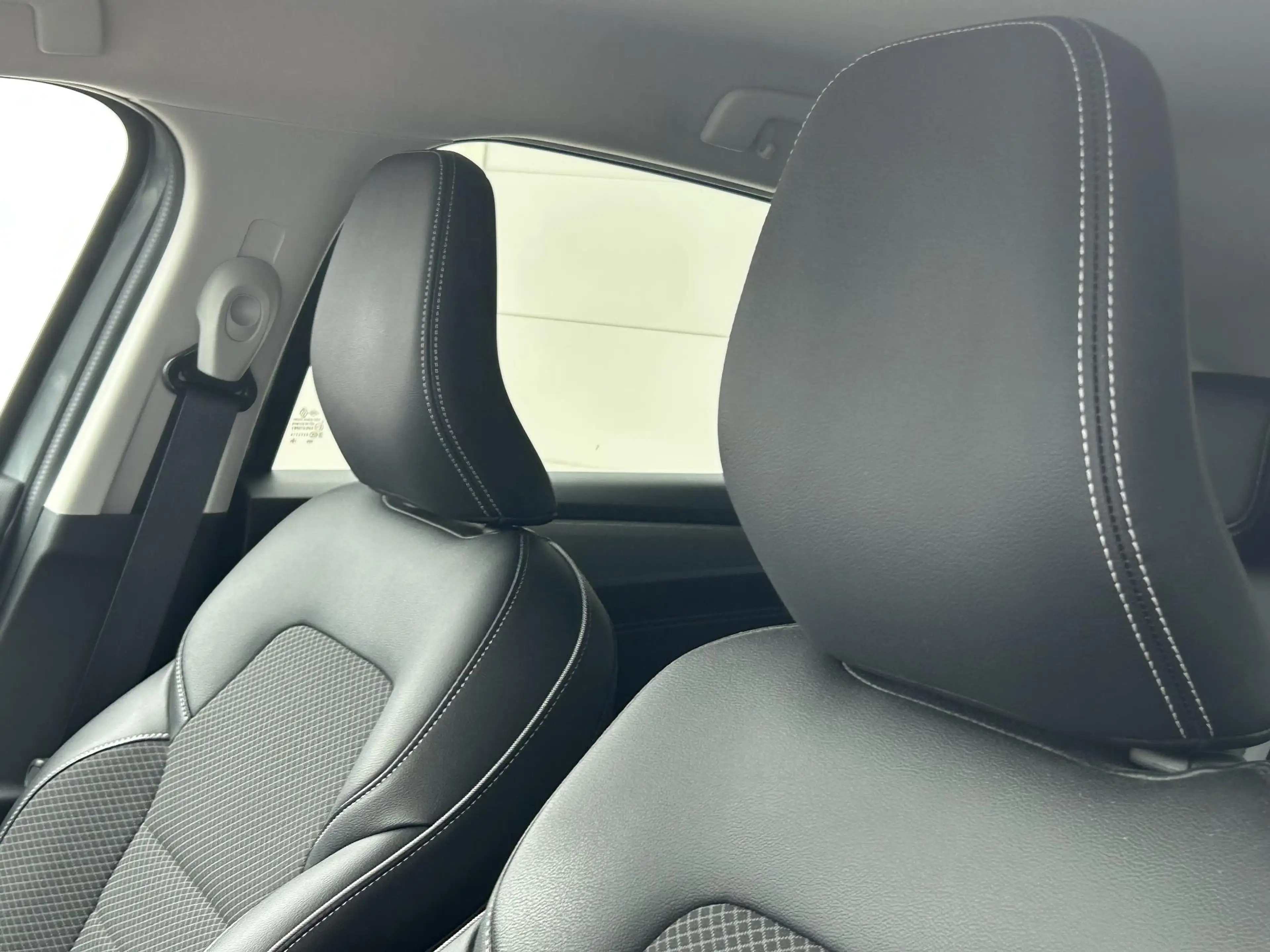 Renault Arkana 1.6 E-Tech hybrid 145 techno | Navigatie | Camera — photo 27