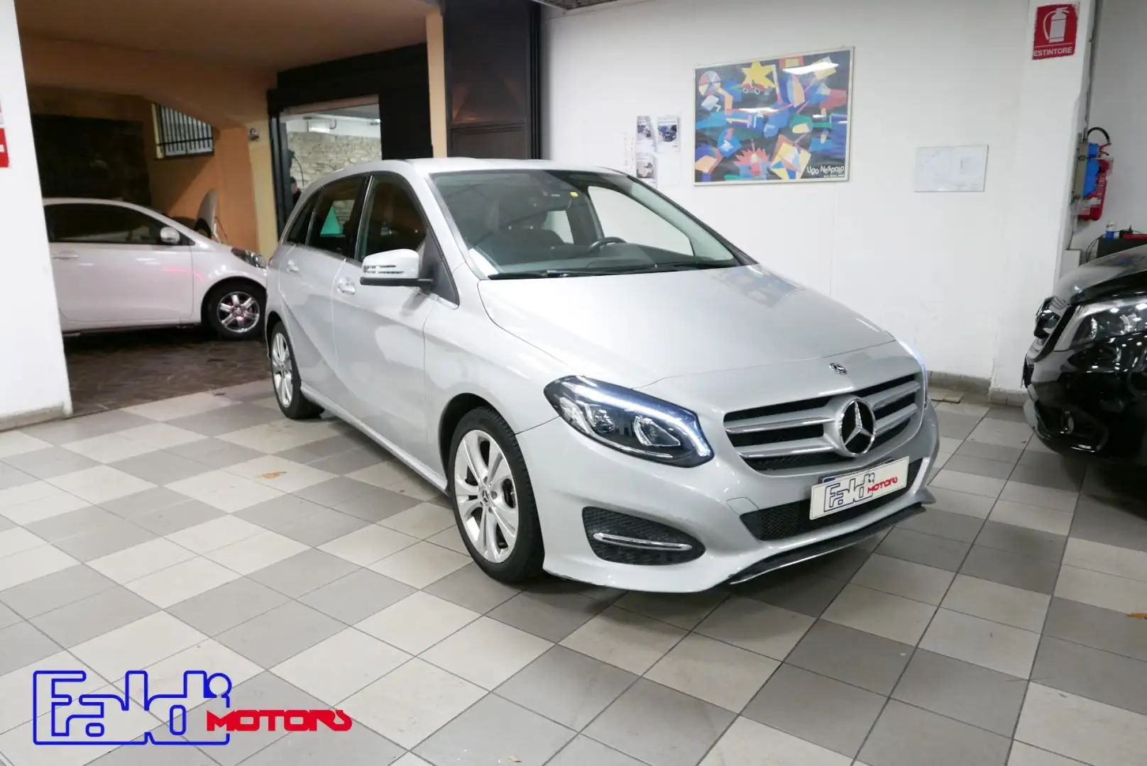 Mercedes-Benz B 180 d Automatic Sport Silber - 1