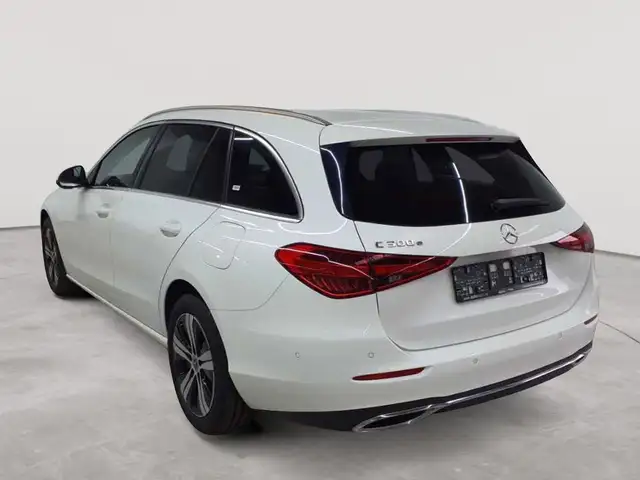 Mercedes-Benz C-Class view 5