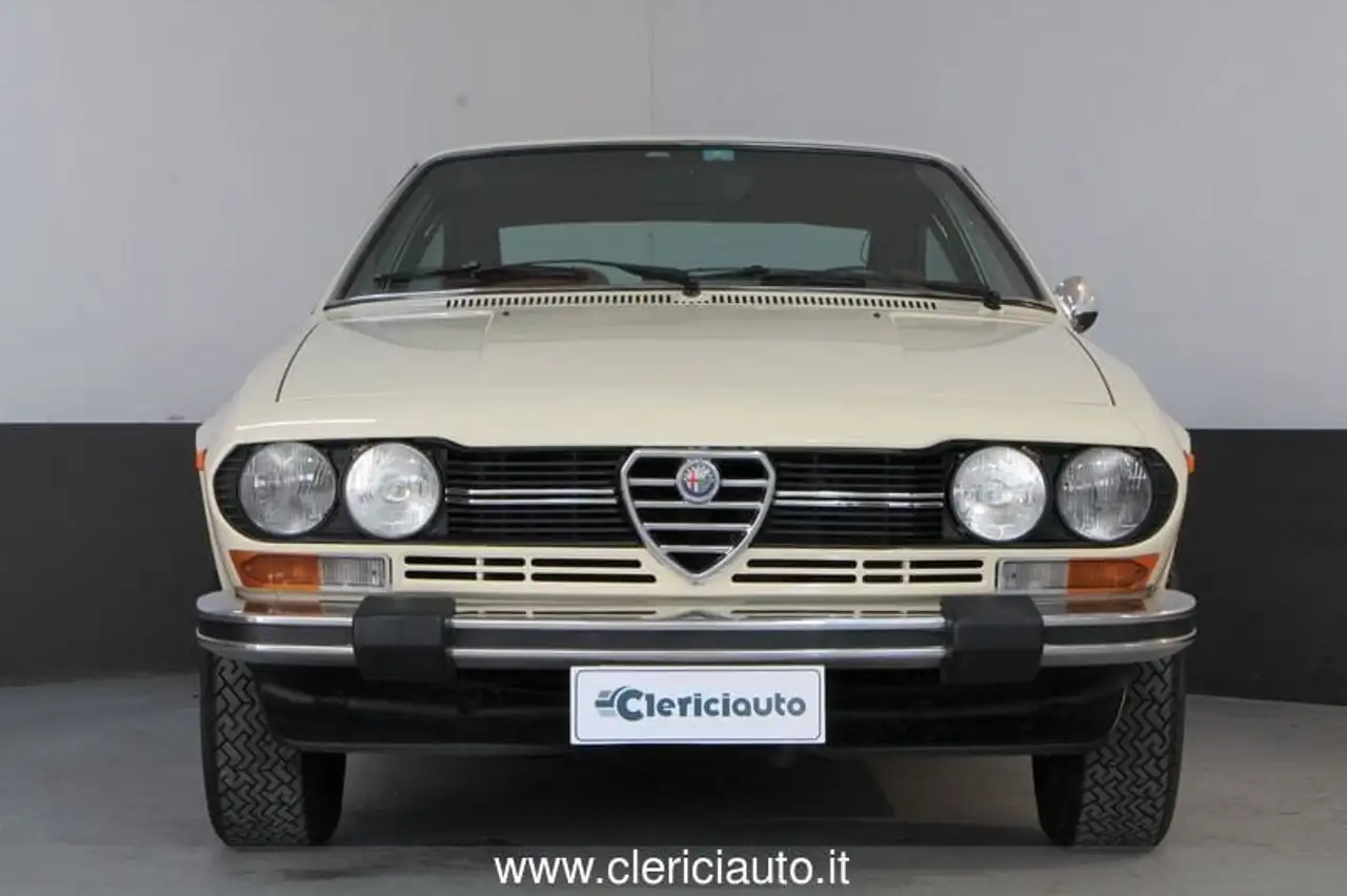 Alfa Romeo Alfetta 2.0 - Targa CO 48, foto 2