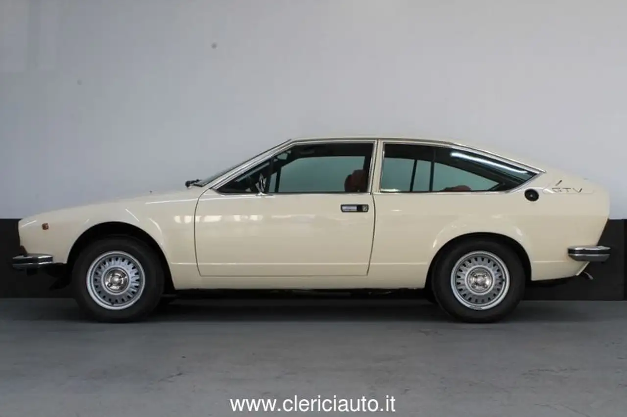 Alfa Romeo Alfetta 2.0 - Targa CO 48, foto 5
