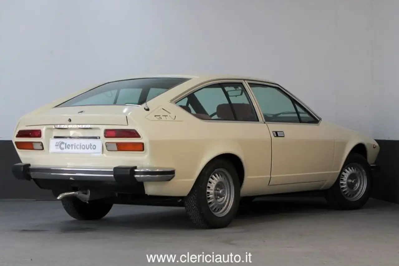 Alfa Romeo Alfetta 2.0 - Targa CO 48, foto 3