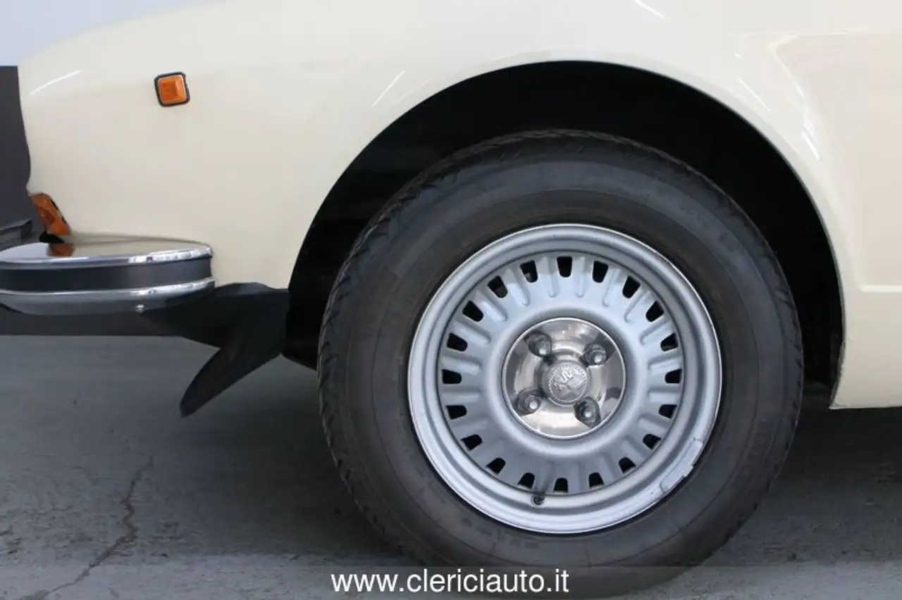 Alfa Romeo Alfetta 2.0 - Targa CO 48, foto 6