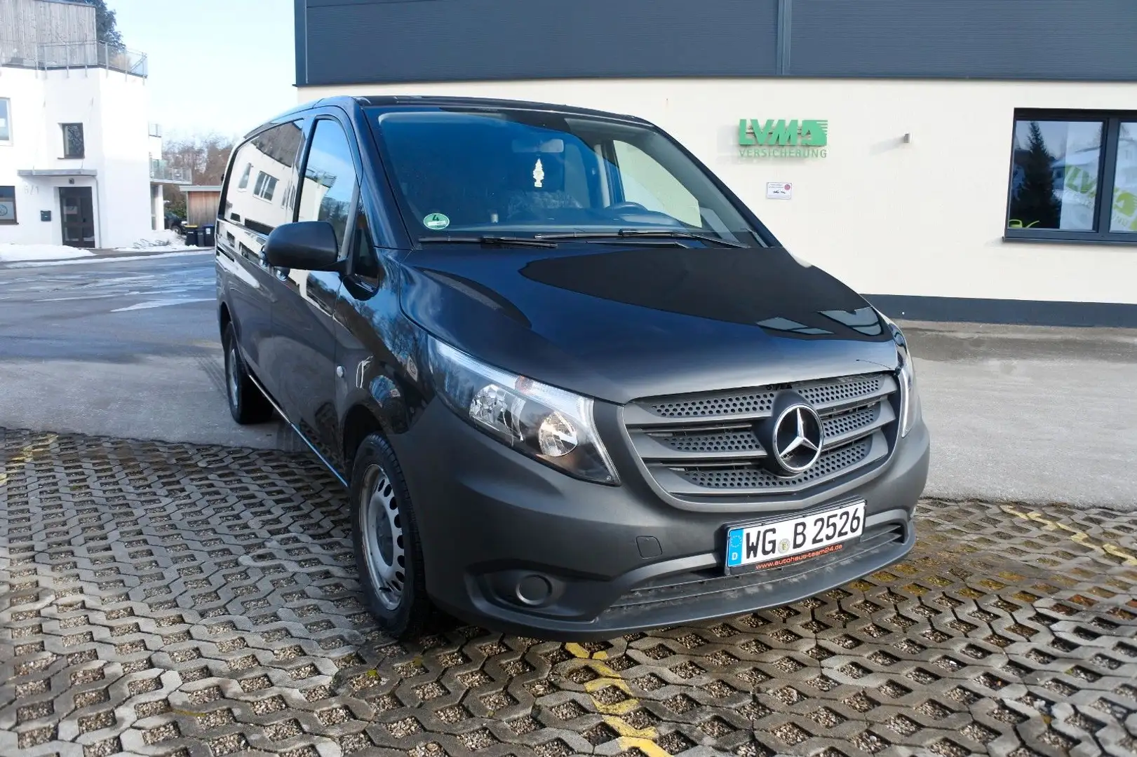 Mercedes-Benz Vito Mixto 119/ CDI 4x4 lang Automatik-6 sitzer Schwarz - 1