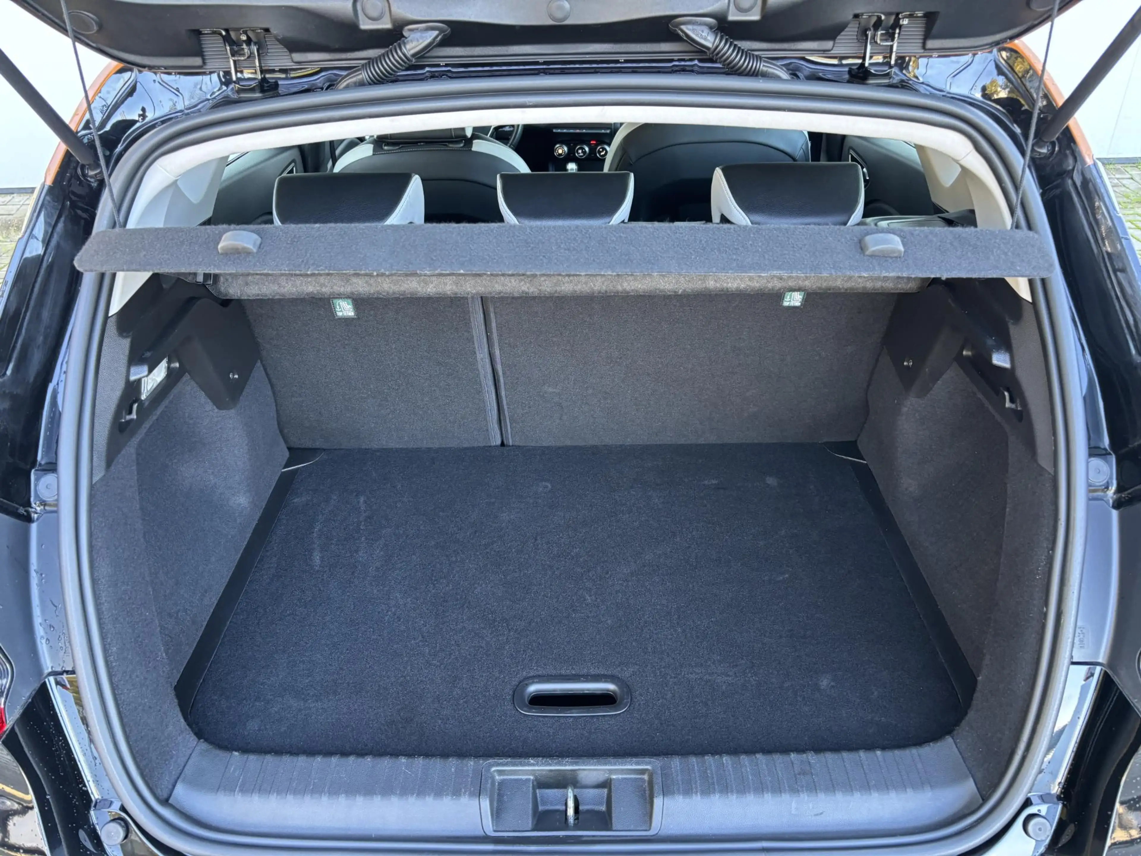Renault Captur 1.3 TCe 130 Intens l Pack parking l Pack Siège l P — photo 9