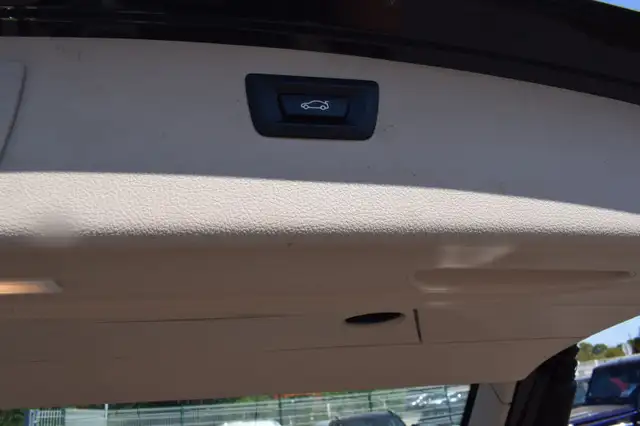 BMW 3 Series view 7