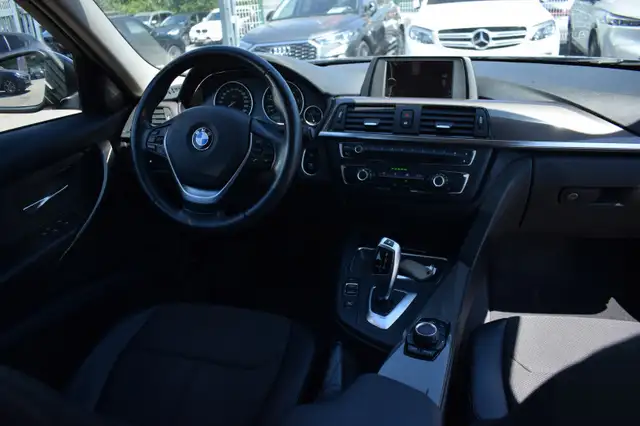 BMW 3 Series view 2