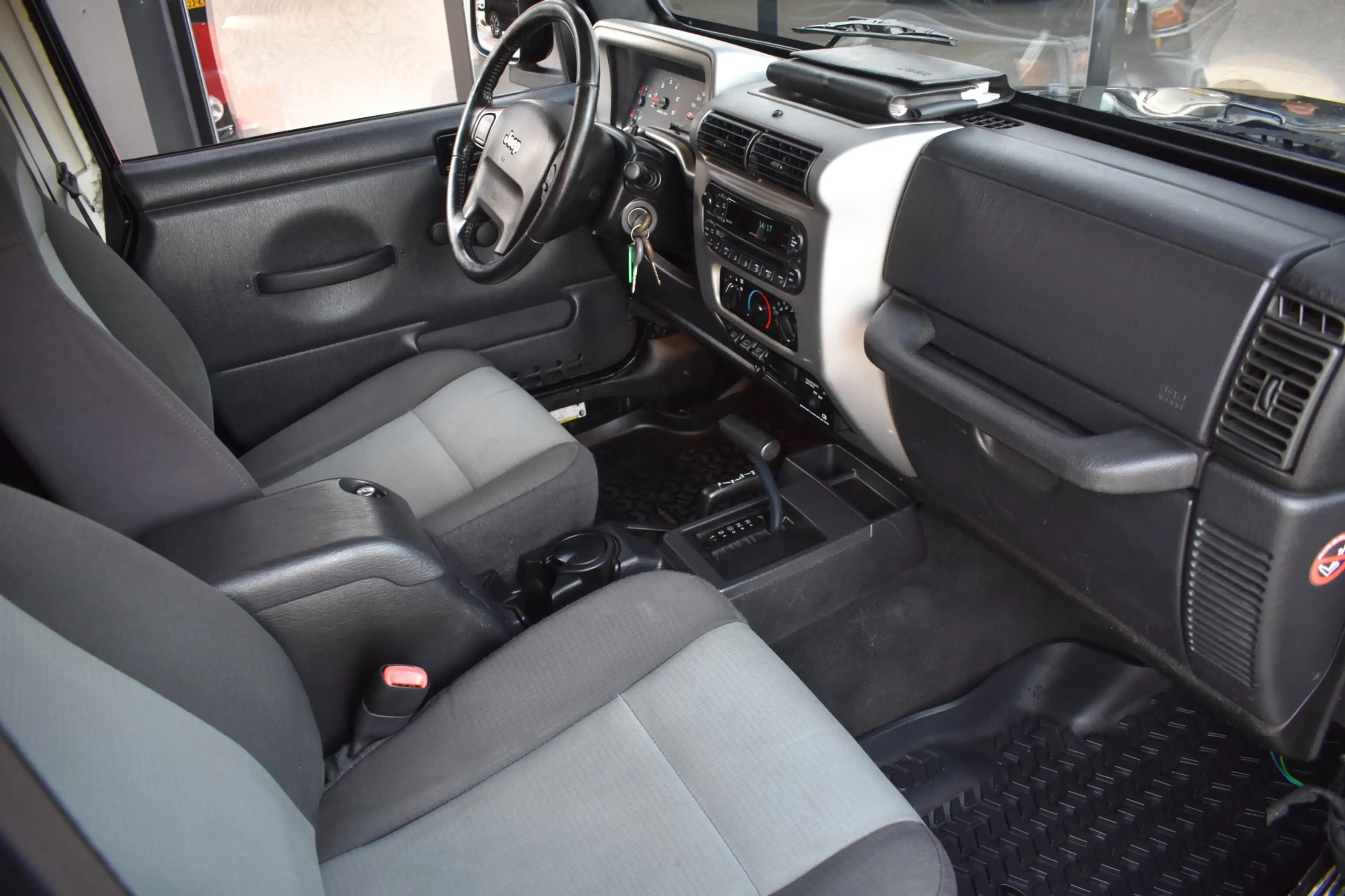 Jeep Wrangler 4.0i Hardtop Sahara '06 Cruise Airco Hardtop/Softt — photo 35