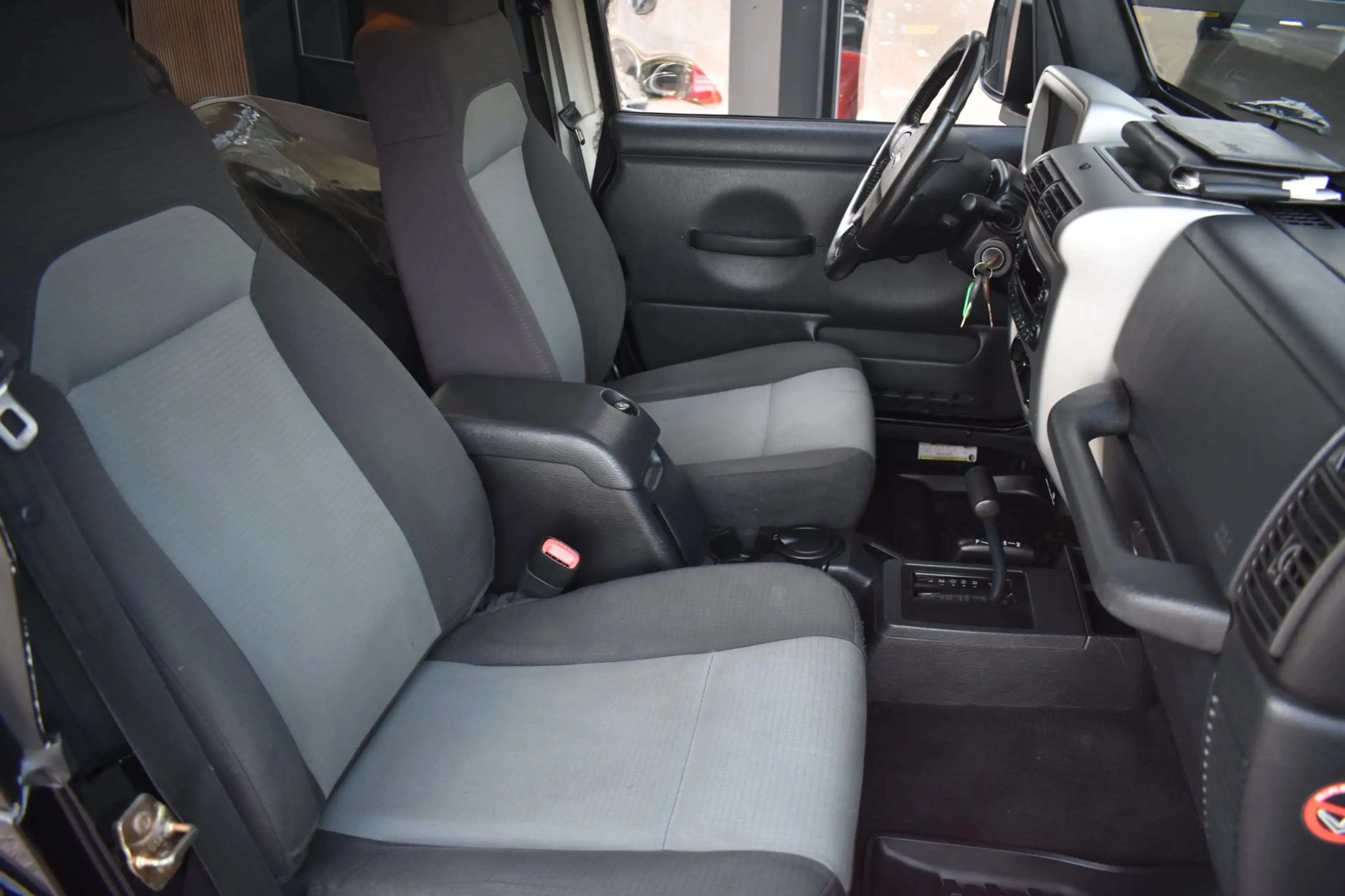 Jeep Wrangler 4.0i Hardtop Sahara '06 Cruise Airco Hardtop/Softt — photo 36