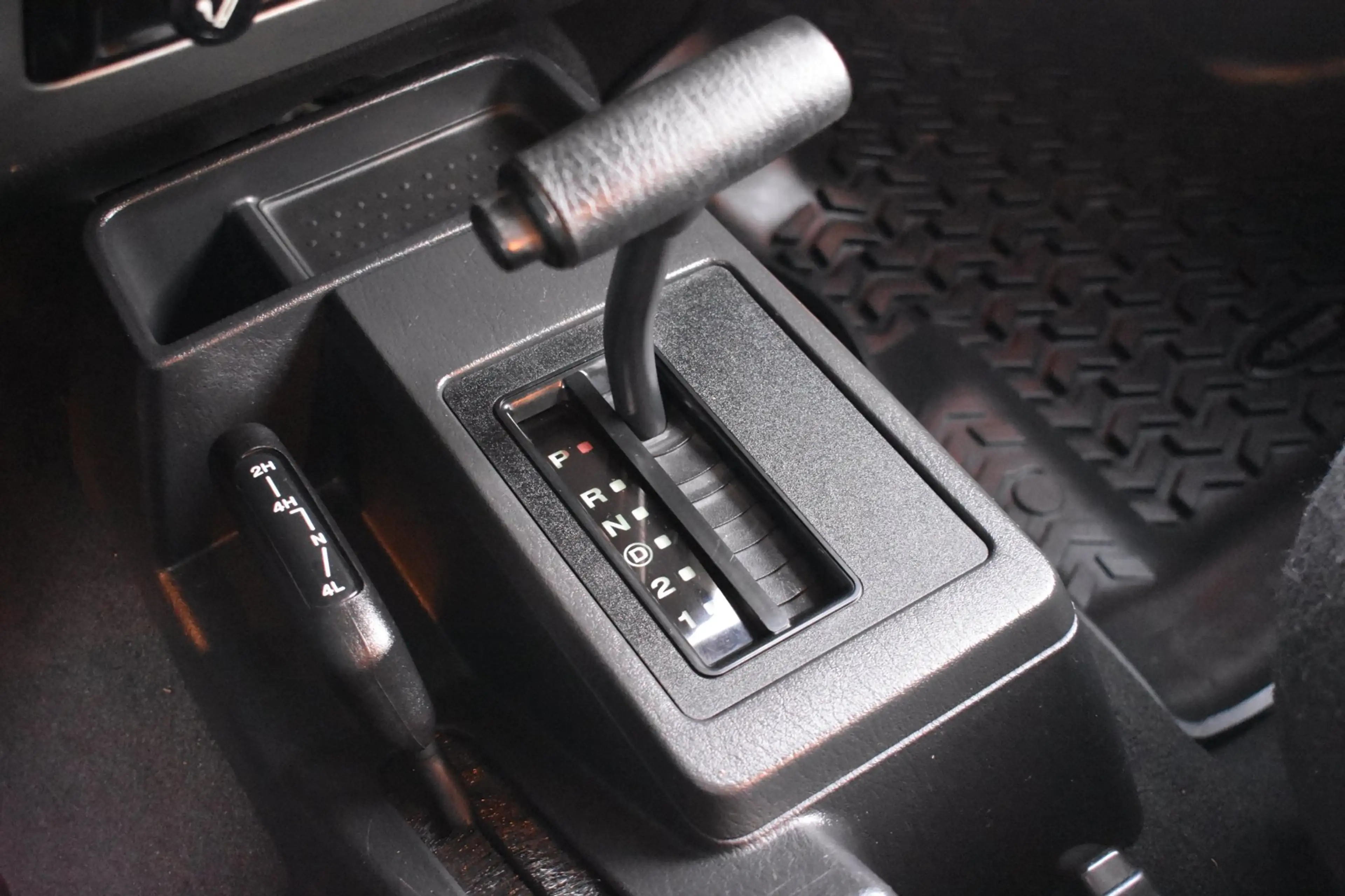 Jeep Wrangler 4.0i Hardtop Sahara '06 Cruise Airco Hardtop/Softt — photo 42