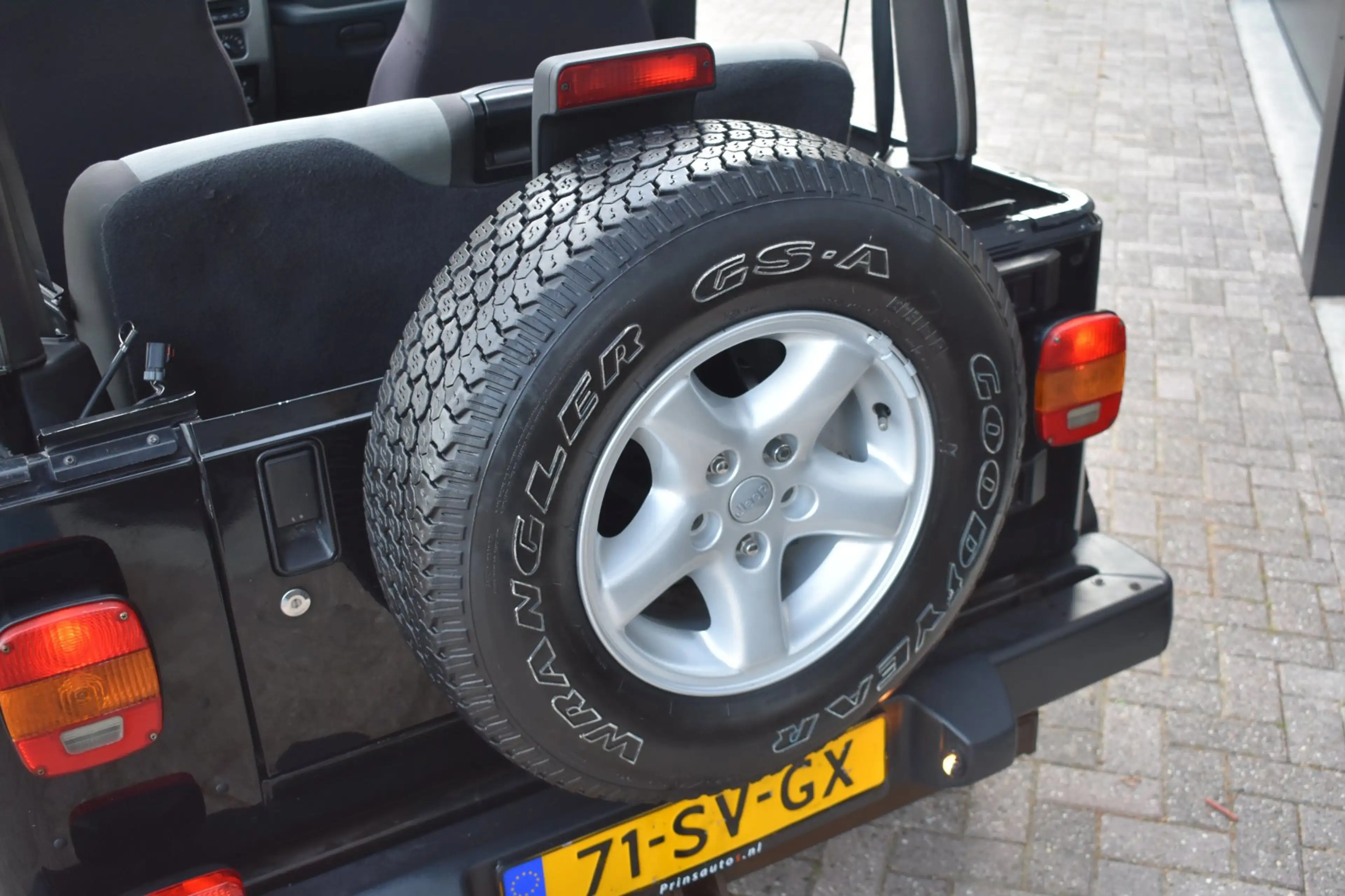 Jeep Wrangler 4.0i Hardtop Sahara '06 Cruise Airco Hardtop/Softt — photo 12