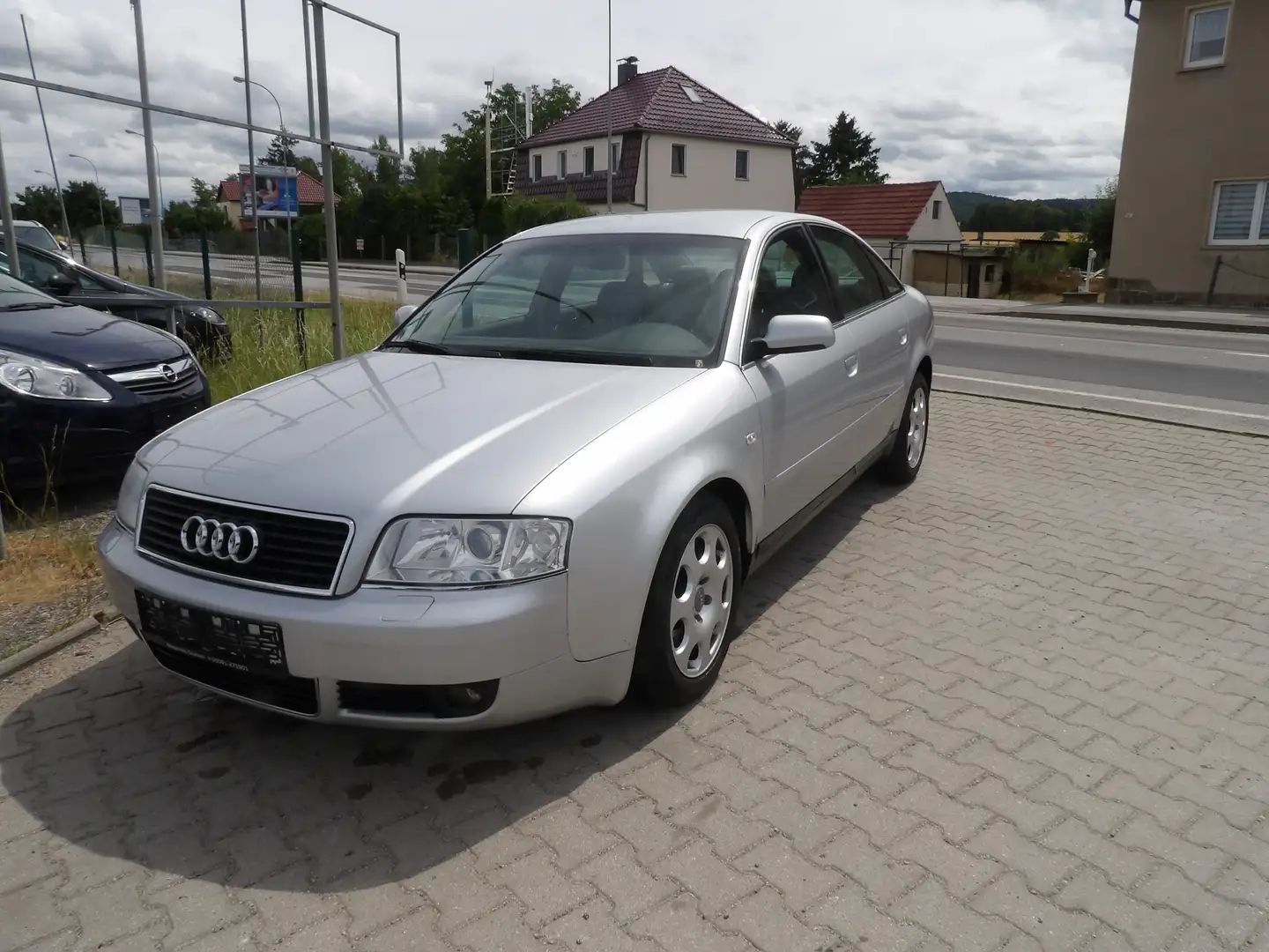 Audi A6 2.4 quattro, Klima, HU-AU NEU Gris - 1