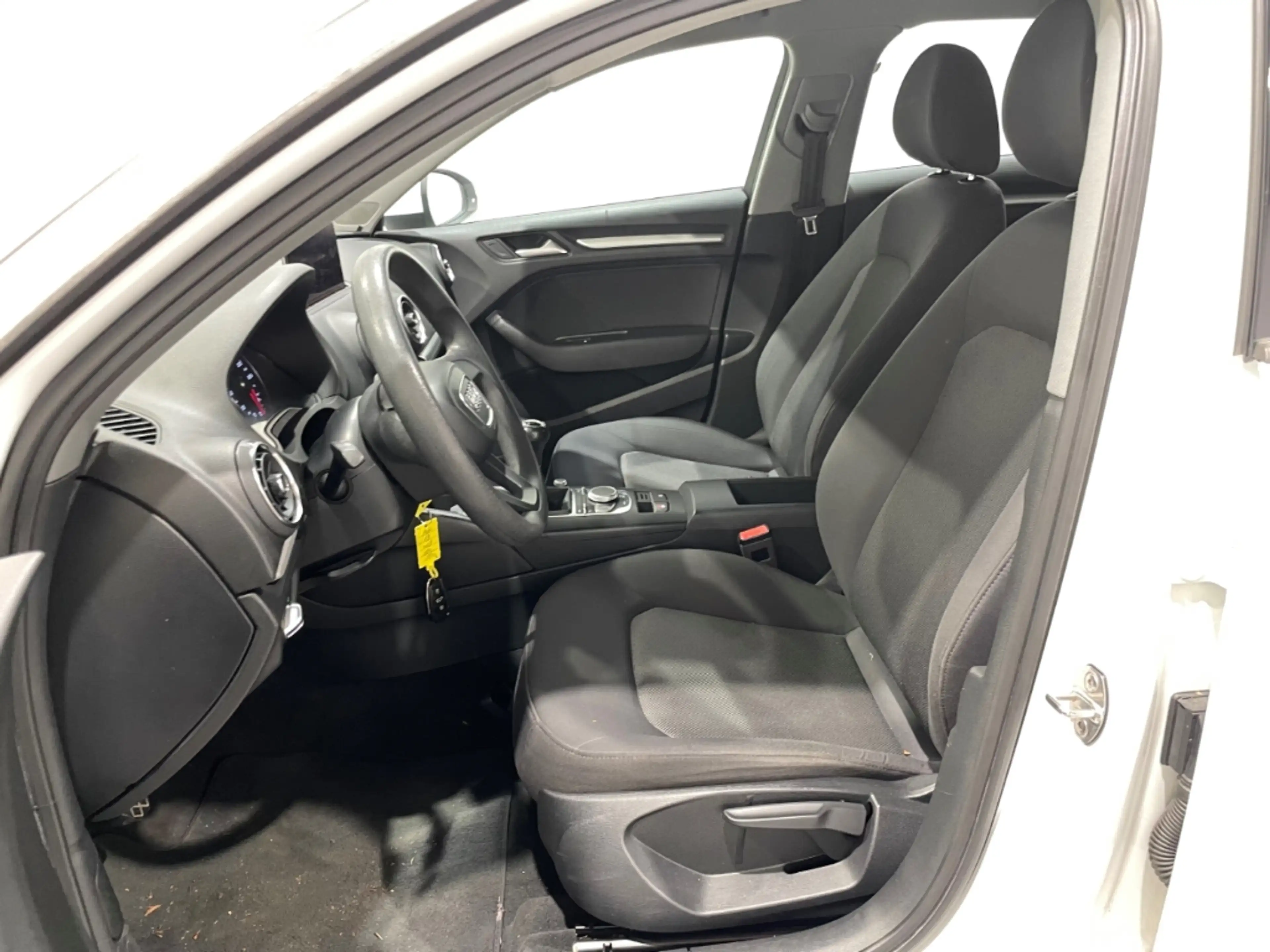 Audi A3 Sportback 1.6 TDI Xenon Klima — photo 6