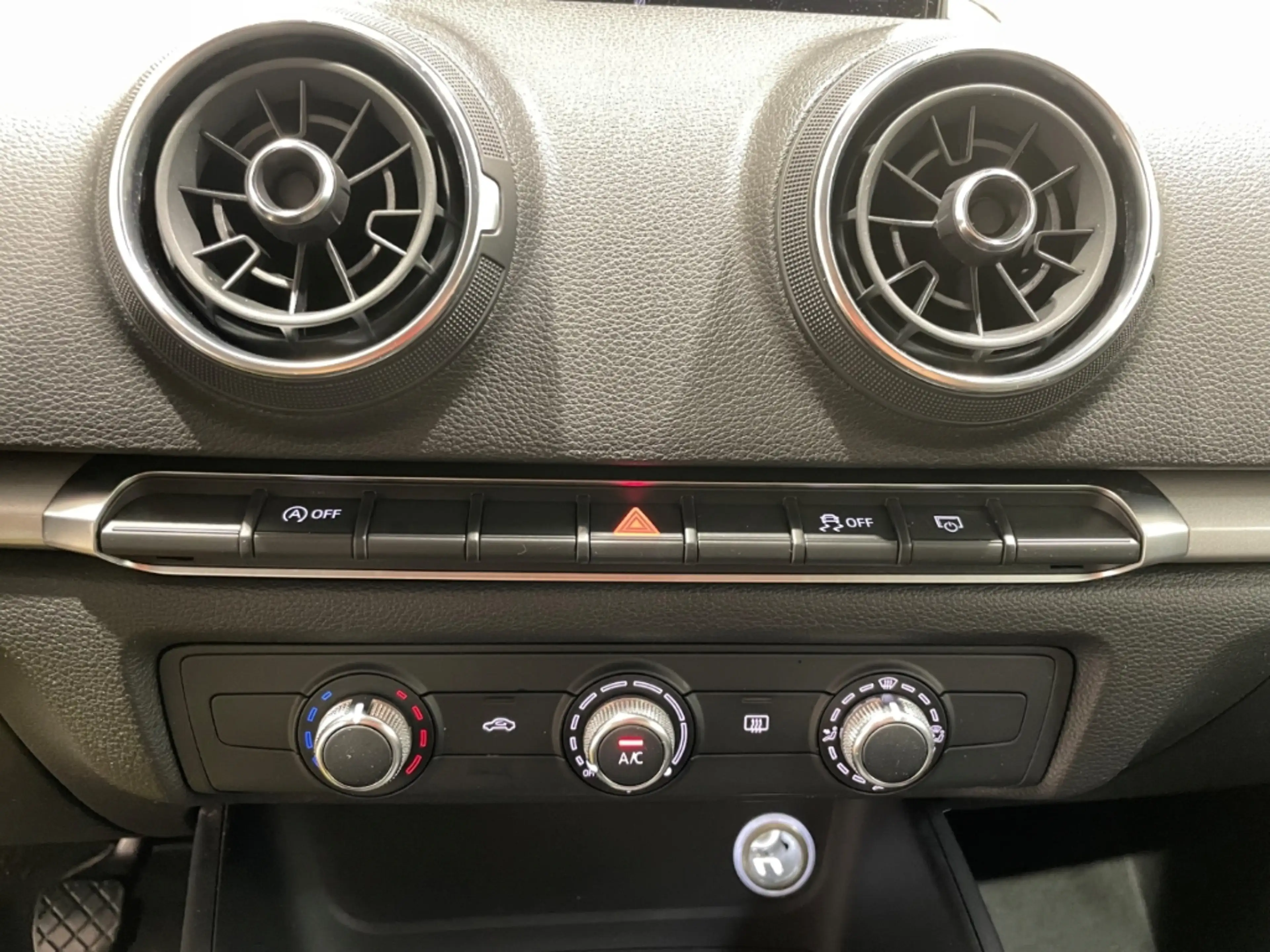 Audi A3 Sportback 1.6 TDI Xenon Klima — photo 8
