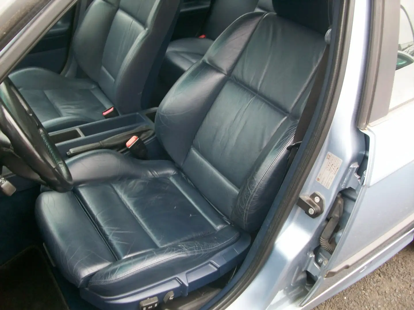 BMW 325 325i Bleu - 1