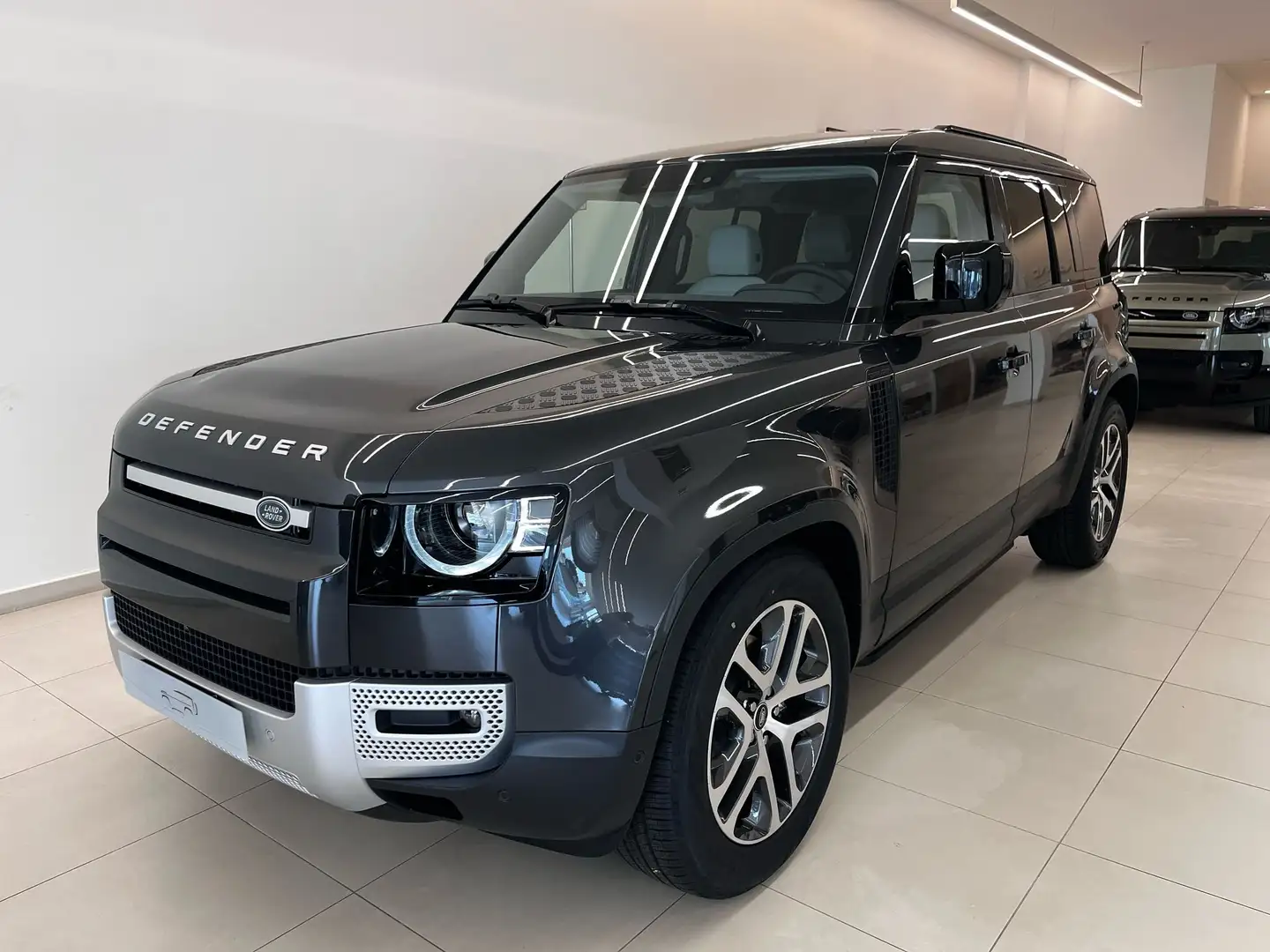 Land Rover Defender 110 3.0d S awd 200cv "LIM.ED. STONE" DISPONIBILE Grijs - 2
