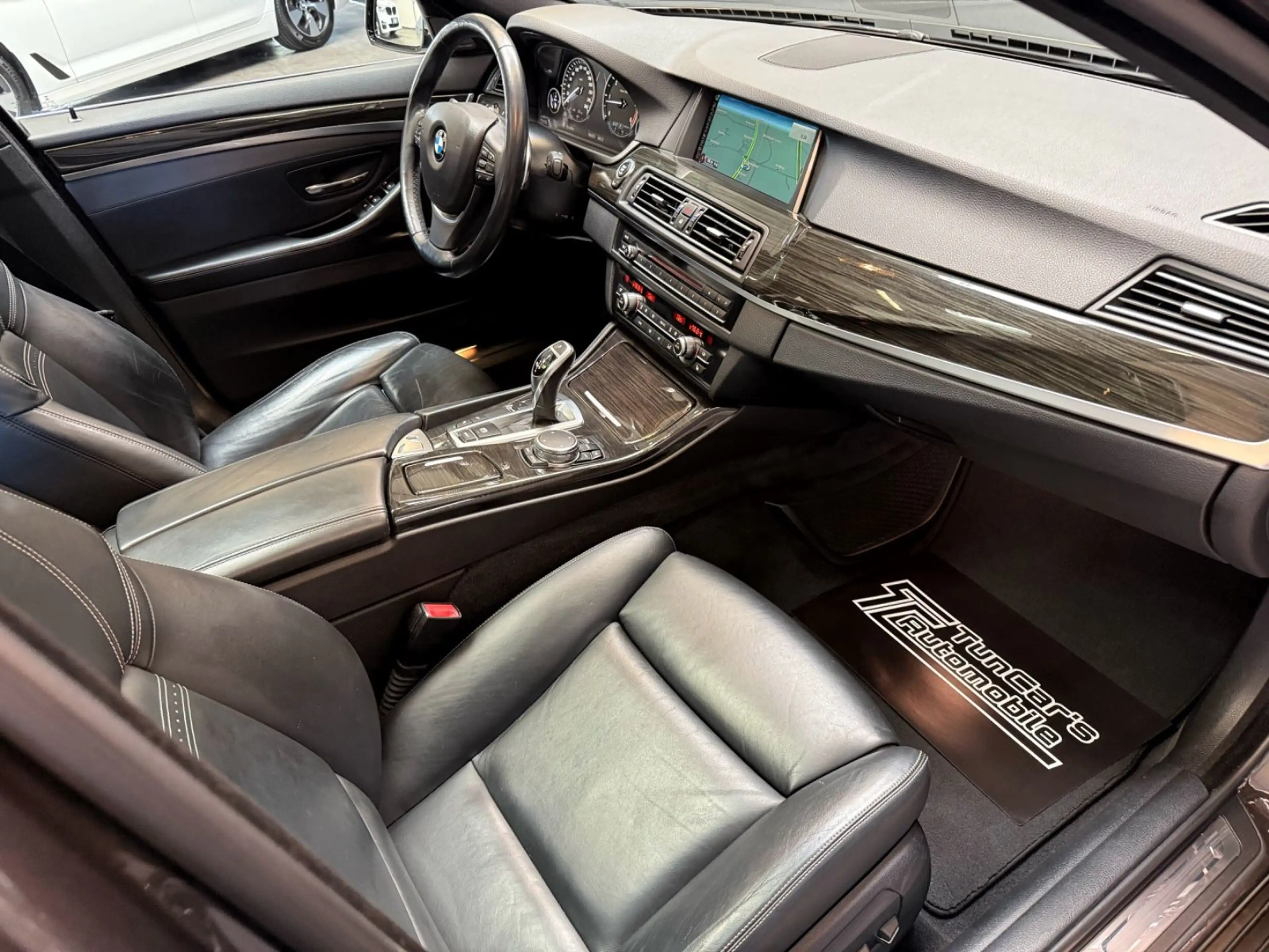 BMW 535 d Touring LED/HiFi/SurroundView/AHK/Panorama — photo 12