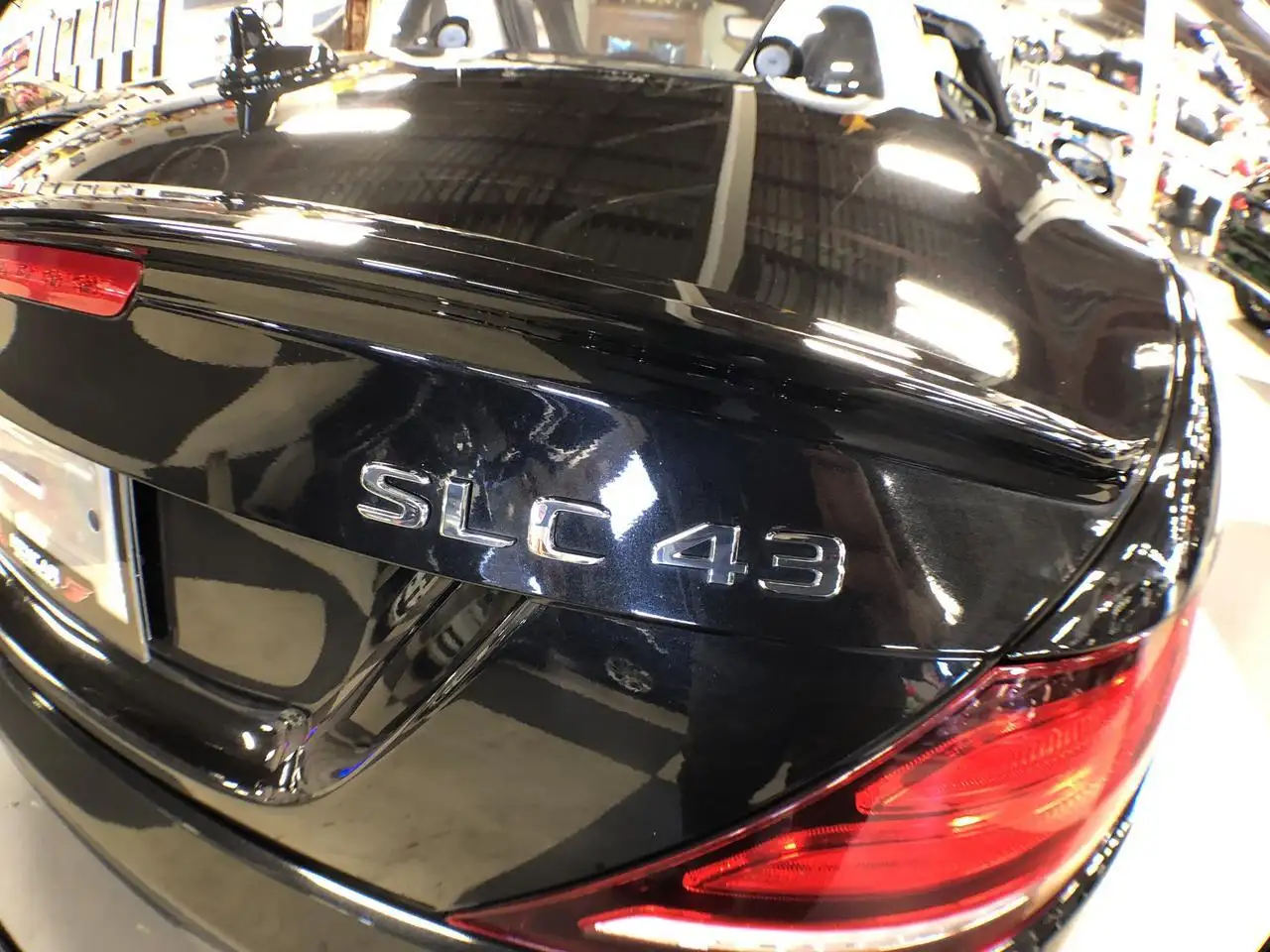 Mercedes-Benz SLC снимка Mercedes-Benz SLC