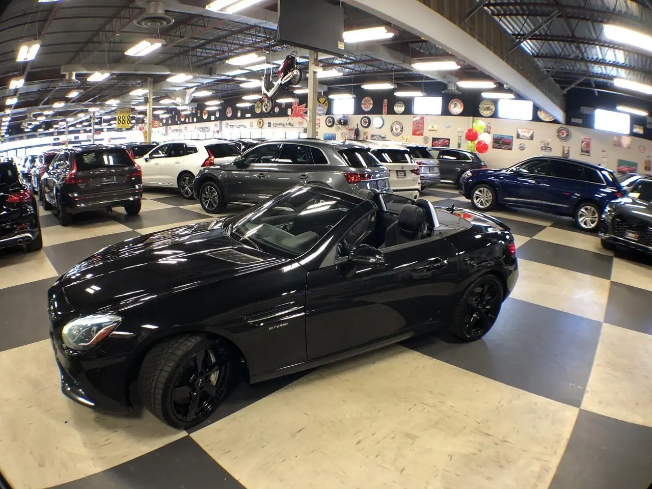 Mercedes-Benz SLC снимка Mercedes-Benz SLC