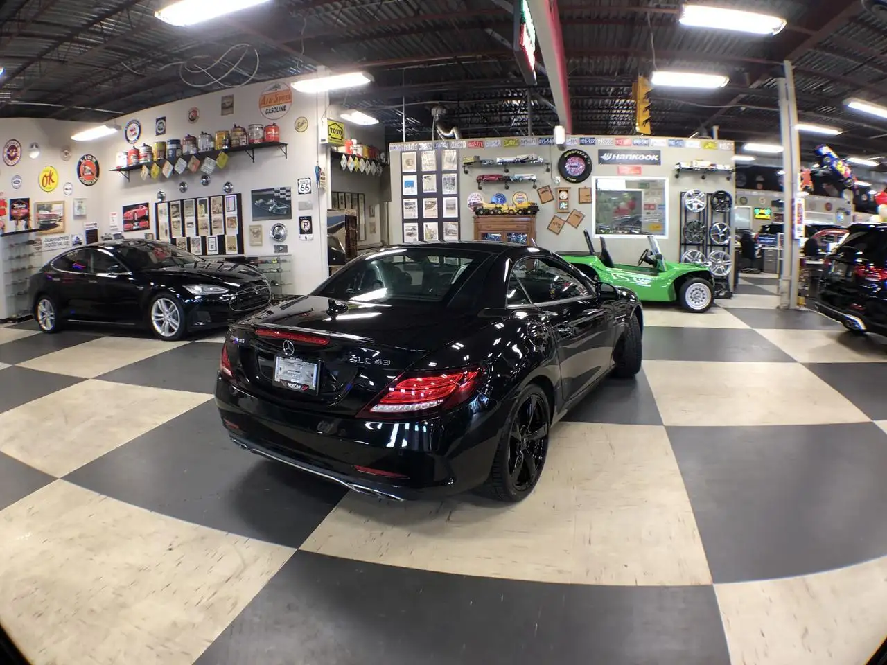 Mercedes-Benz SLC снимка Mercedes-Benz SLC