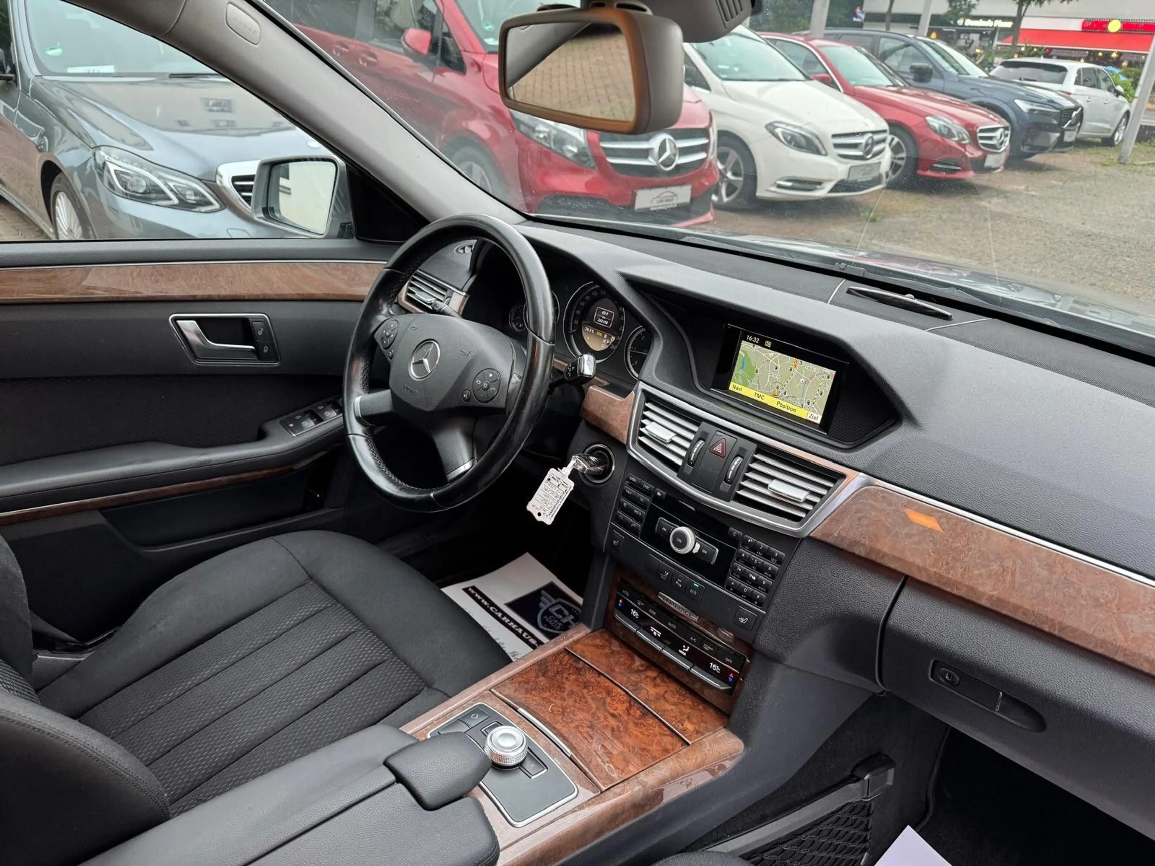 Mercedes-Benz E 250 T CDI BlueEfficiency Elegance*SD*AHK* — photo 13