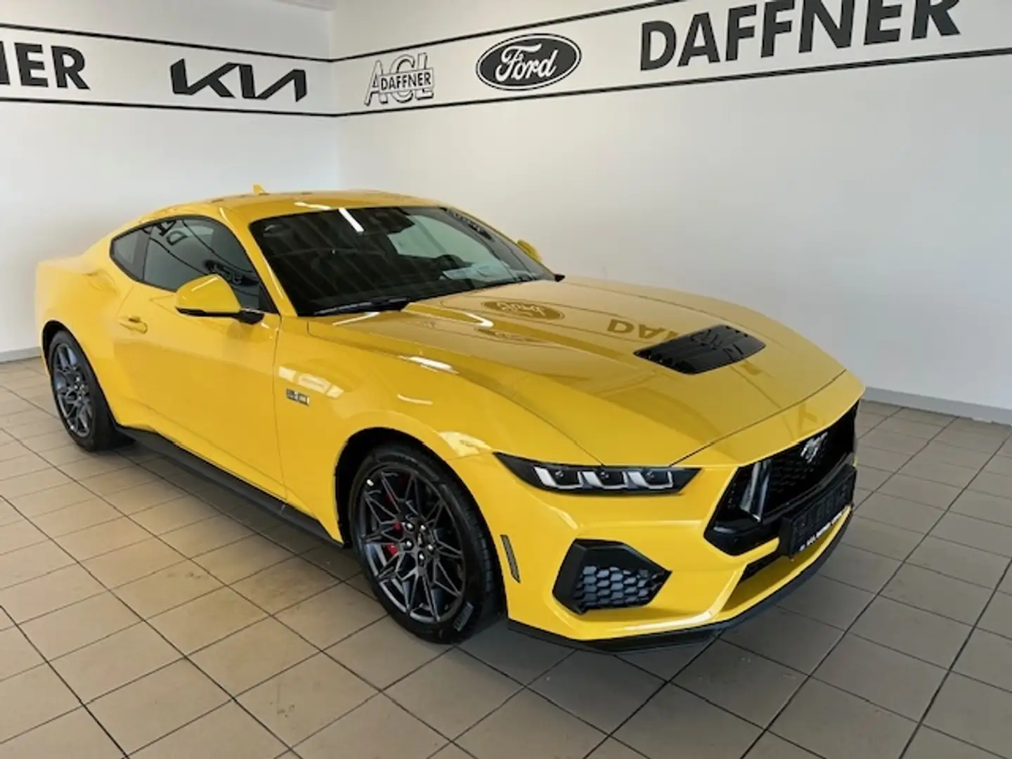 Ford Mustang MustangCoupeGTFastback Yellow - 1