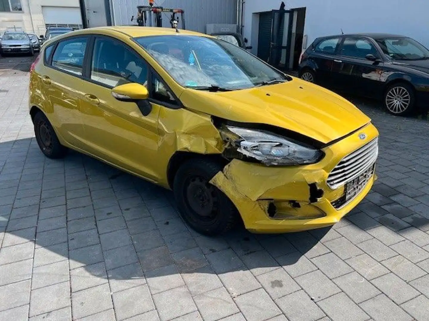 Ford Fiesta Trend (UNFALL) Amarillo - 2