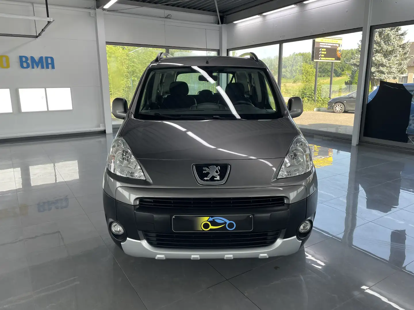 Peugeot Partner Tepee 1.6 HDi X-Line FAP ** GARANTIE ** Gris - 2