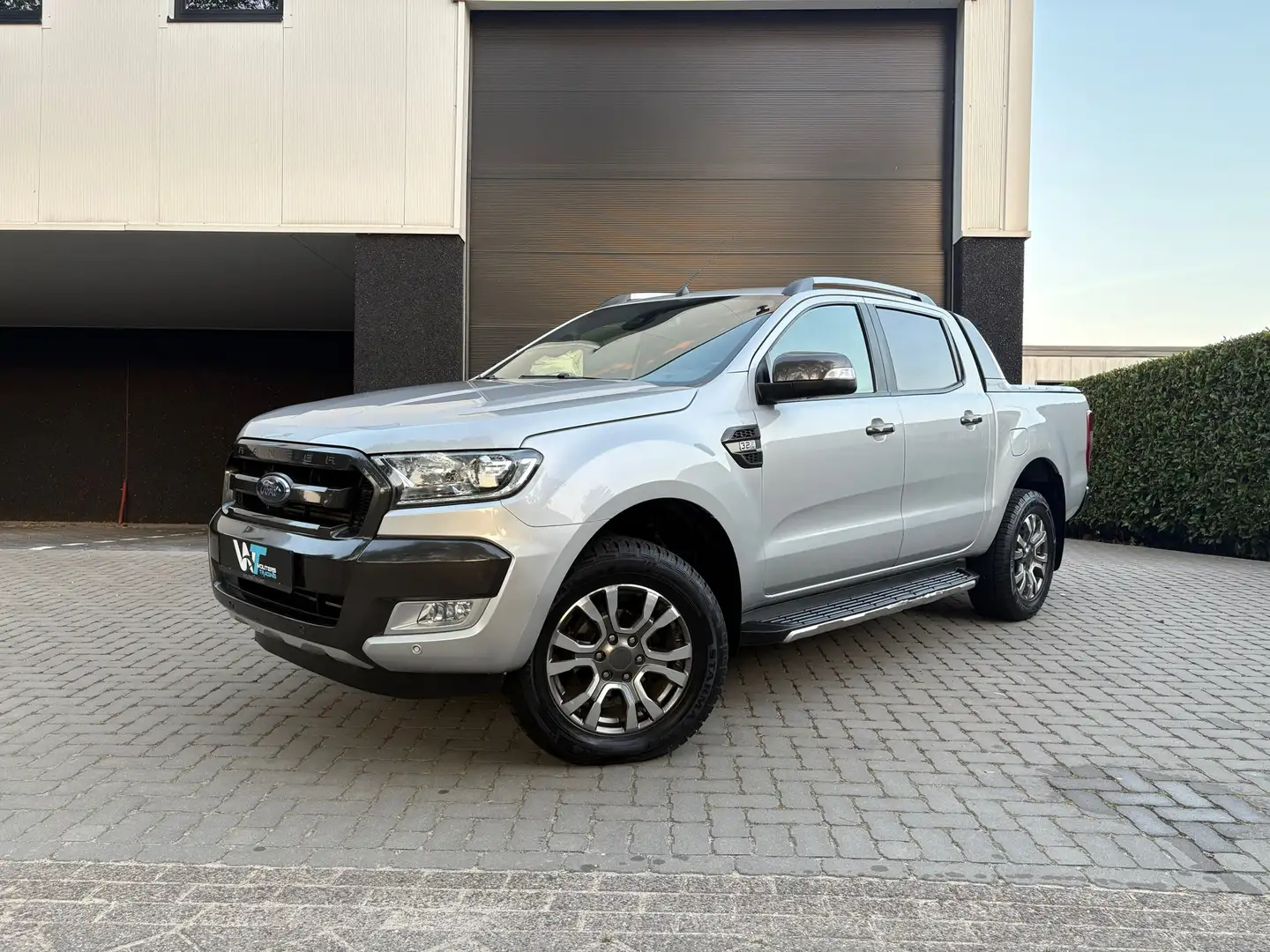 Ford Ranger 3.2 TDCi Wildtrak Supercab - Marge - 5 persoons Grijs - 2