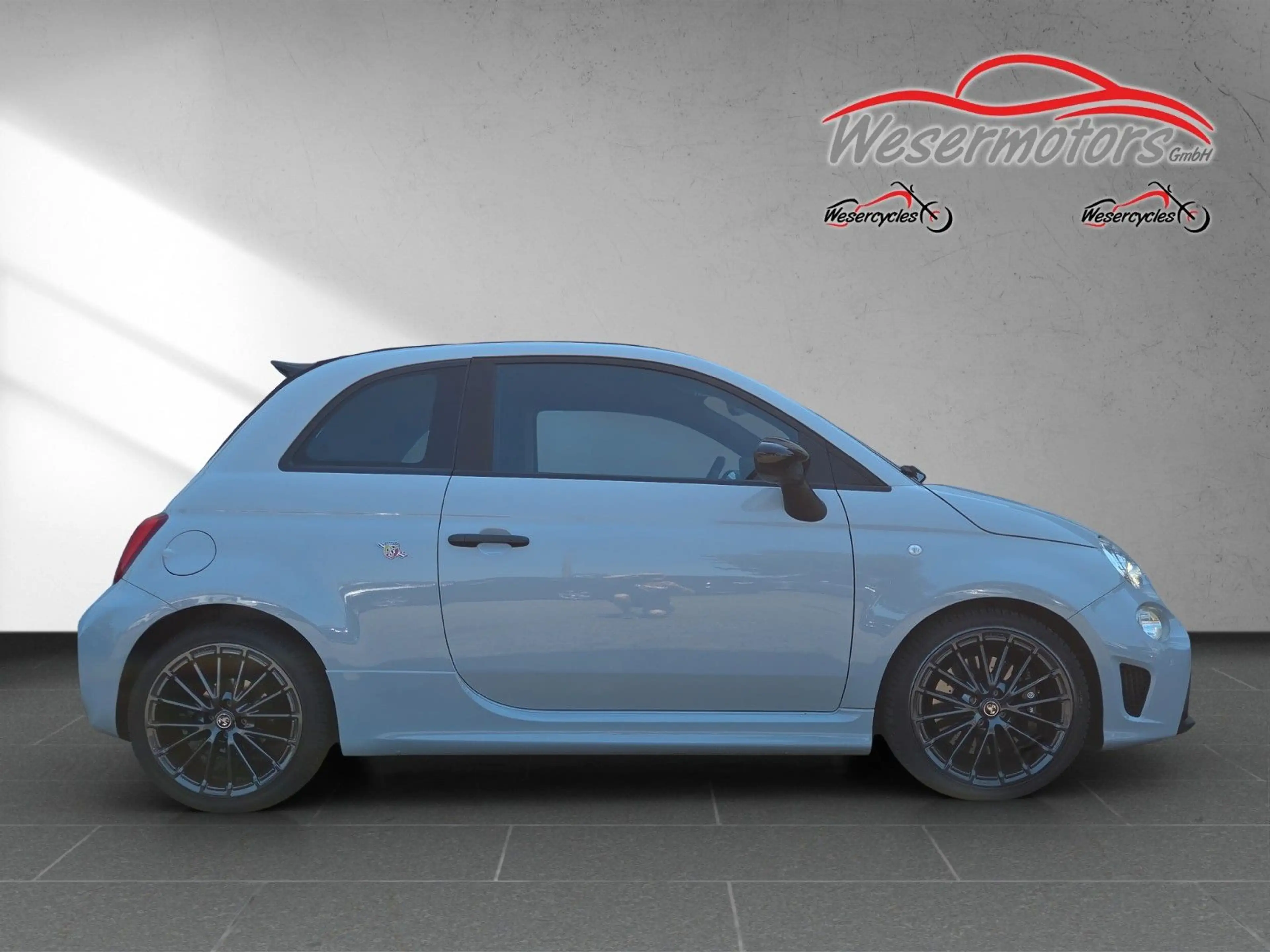 Abarth 500 Cabrio 695 C / Neuwagenzustand — photo 7
