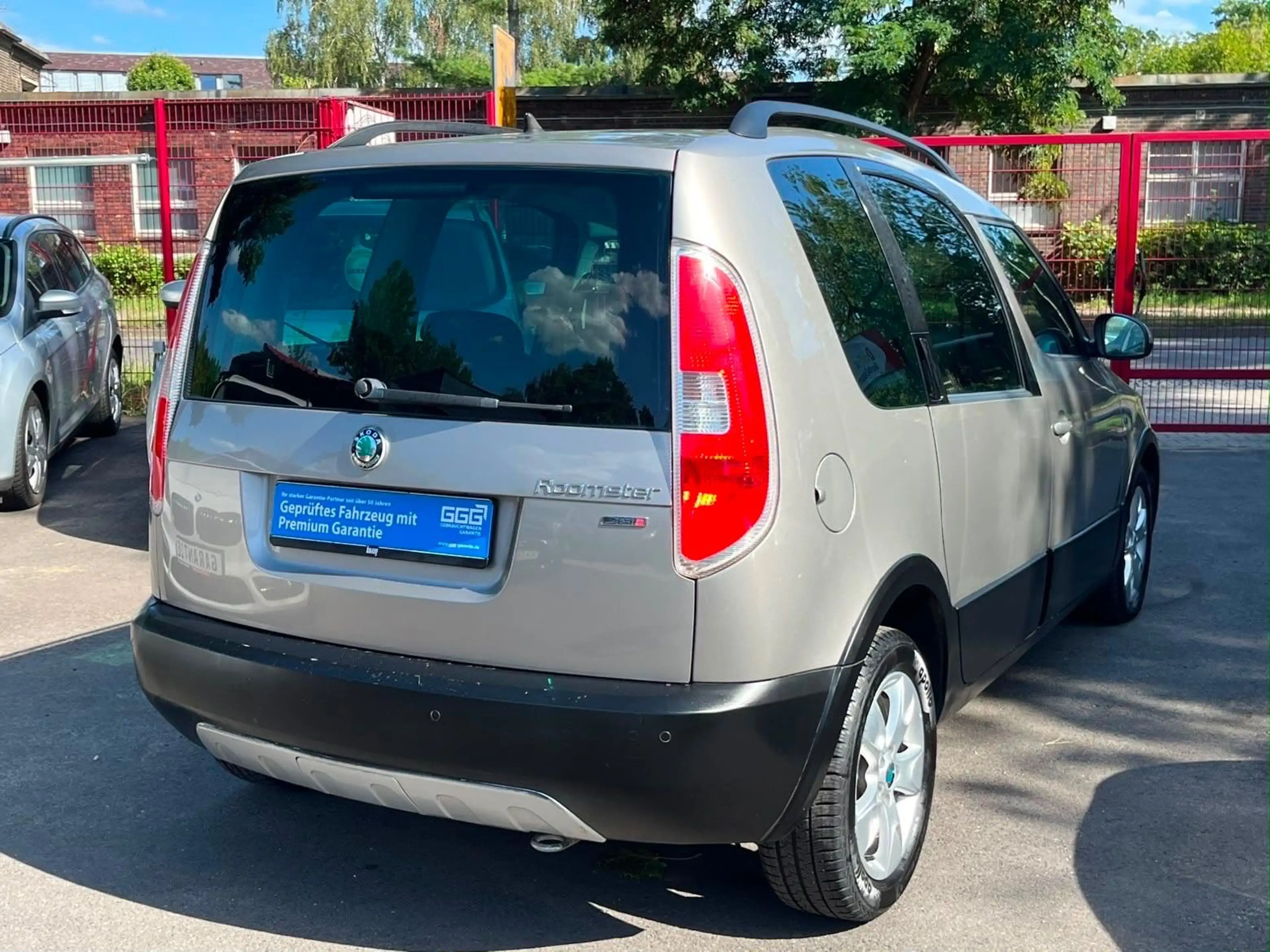 Skoda Roomster Active, Panorama , Neue Kette.Garantie — photo 3