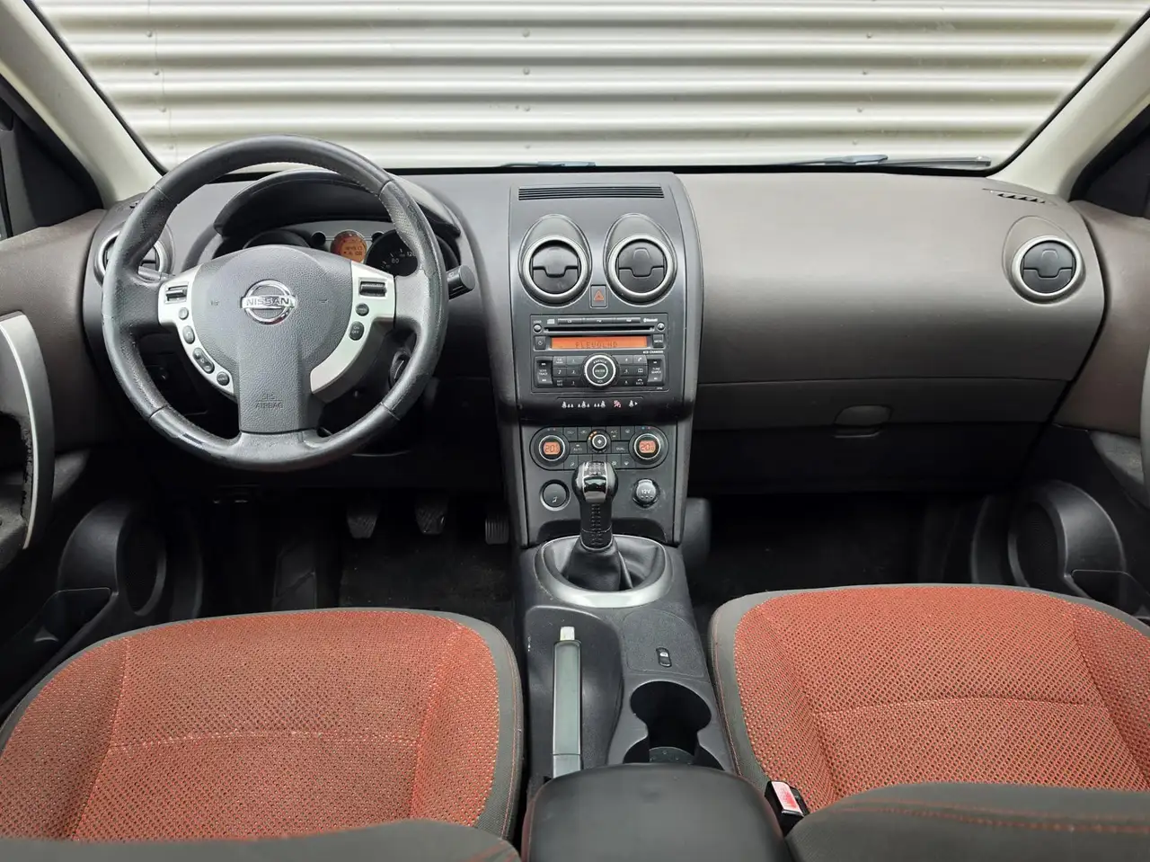 NISSAN QASHQAI - 1.6 114ch - 184 915KMS - TOIT PANORAMIQUE - CLIMATISATION -- VOLANT EN CUIR
