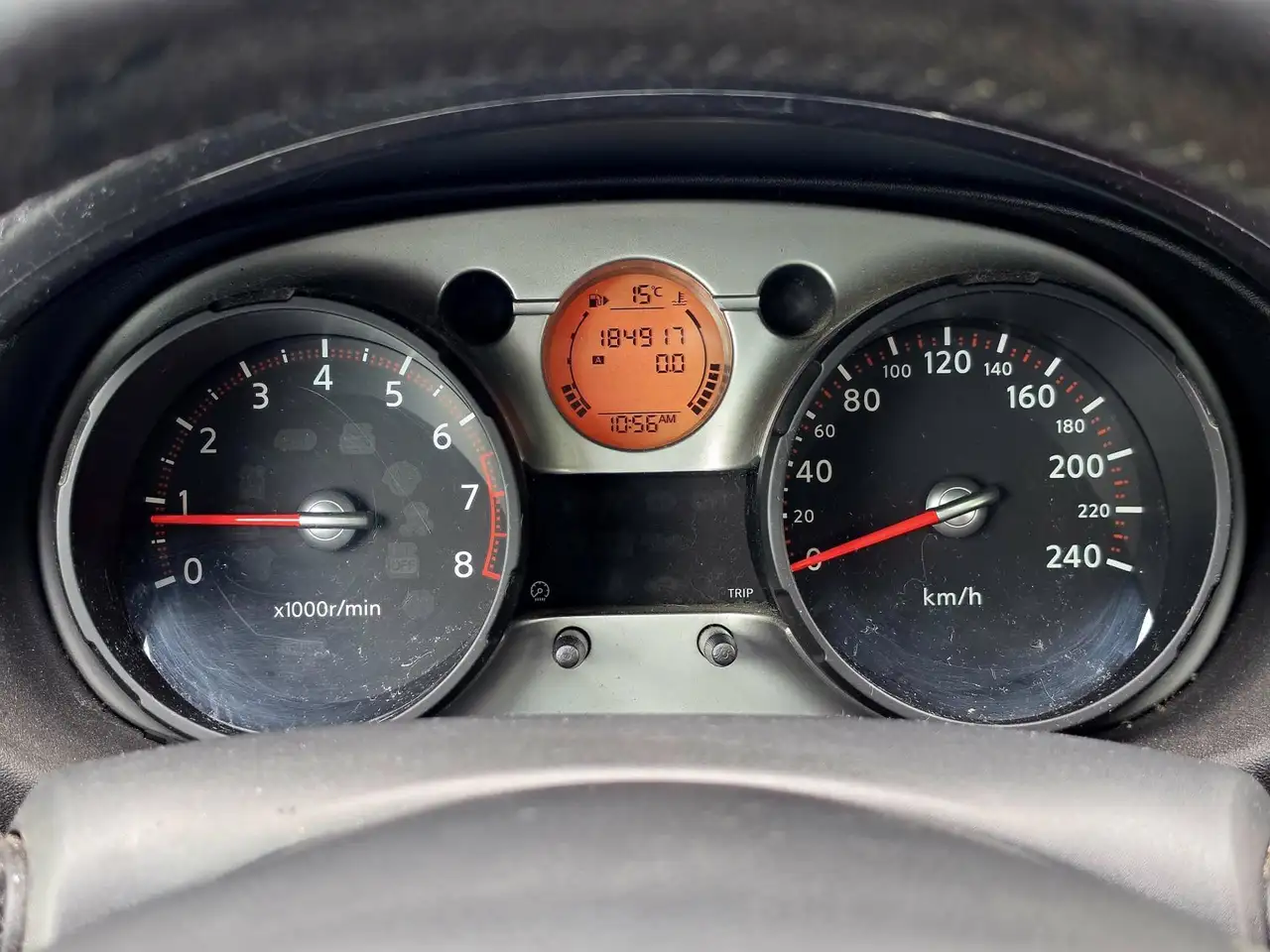 NISSAN QASHQAI - 1.6 114ch - 184 915KMS - TOIT PANORAMIQUE - CLIMATISATION -- VOLANT EN CUIR