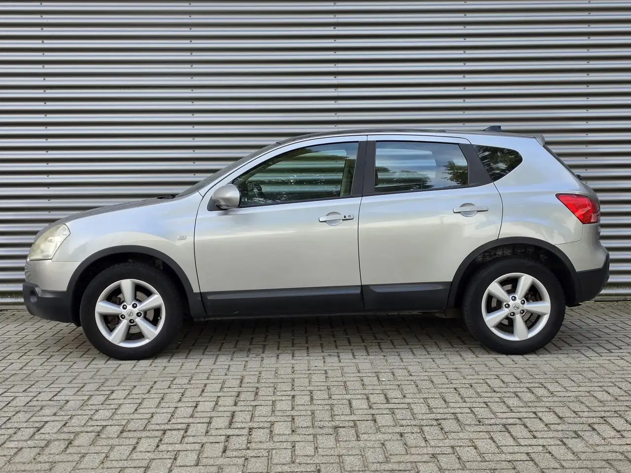NISSAN QASHQAI - 1.6 114ch - 184 915KMS - TOIT PANORAMIQUE - CLIMATISATION -- VOLANT EN CUIR