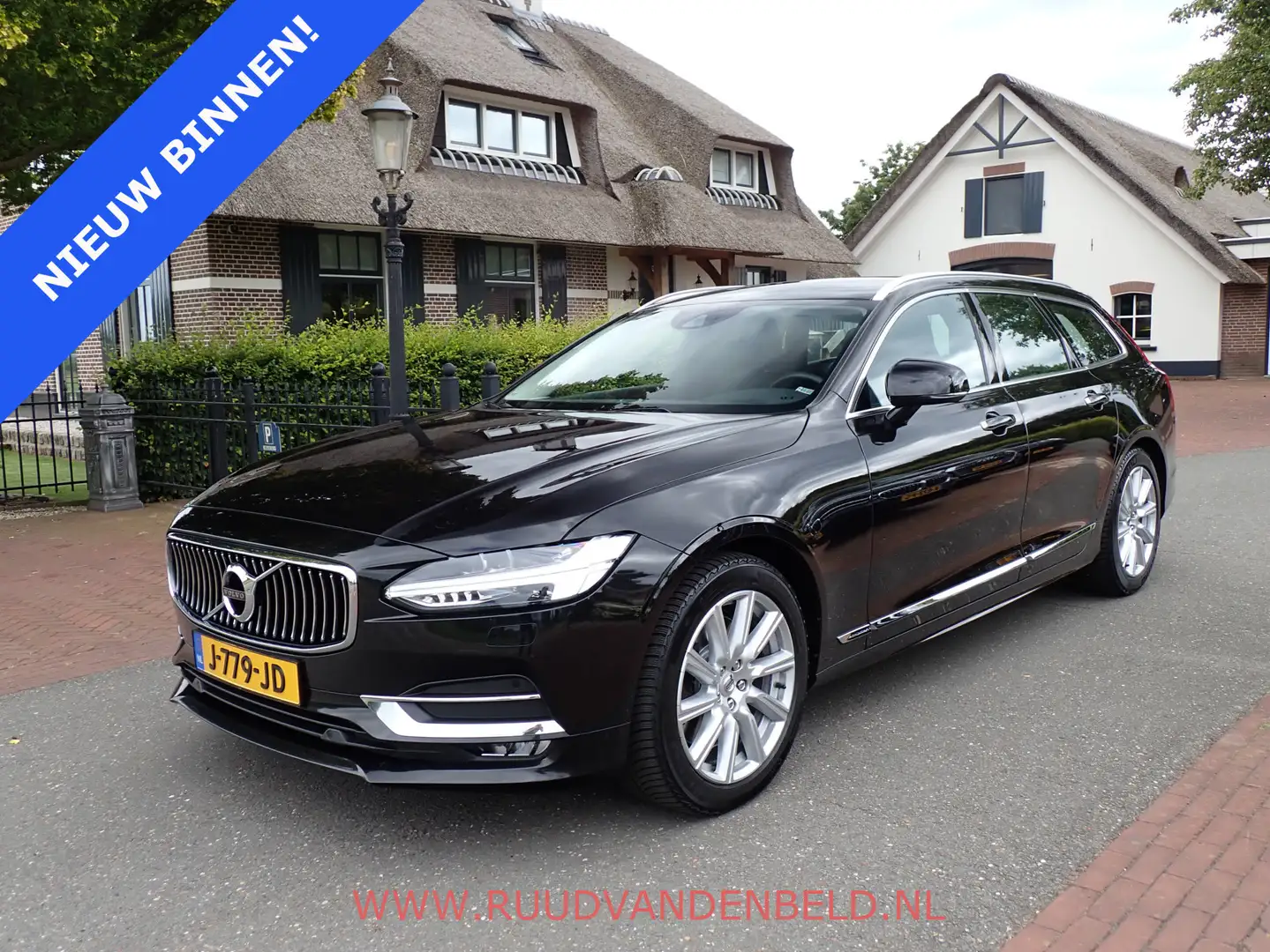 Volvo V90 T4 Inscription ACC/SPORTLEER/CAMERA/CARPLAY/KEYLES Zwart - 1