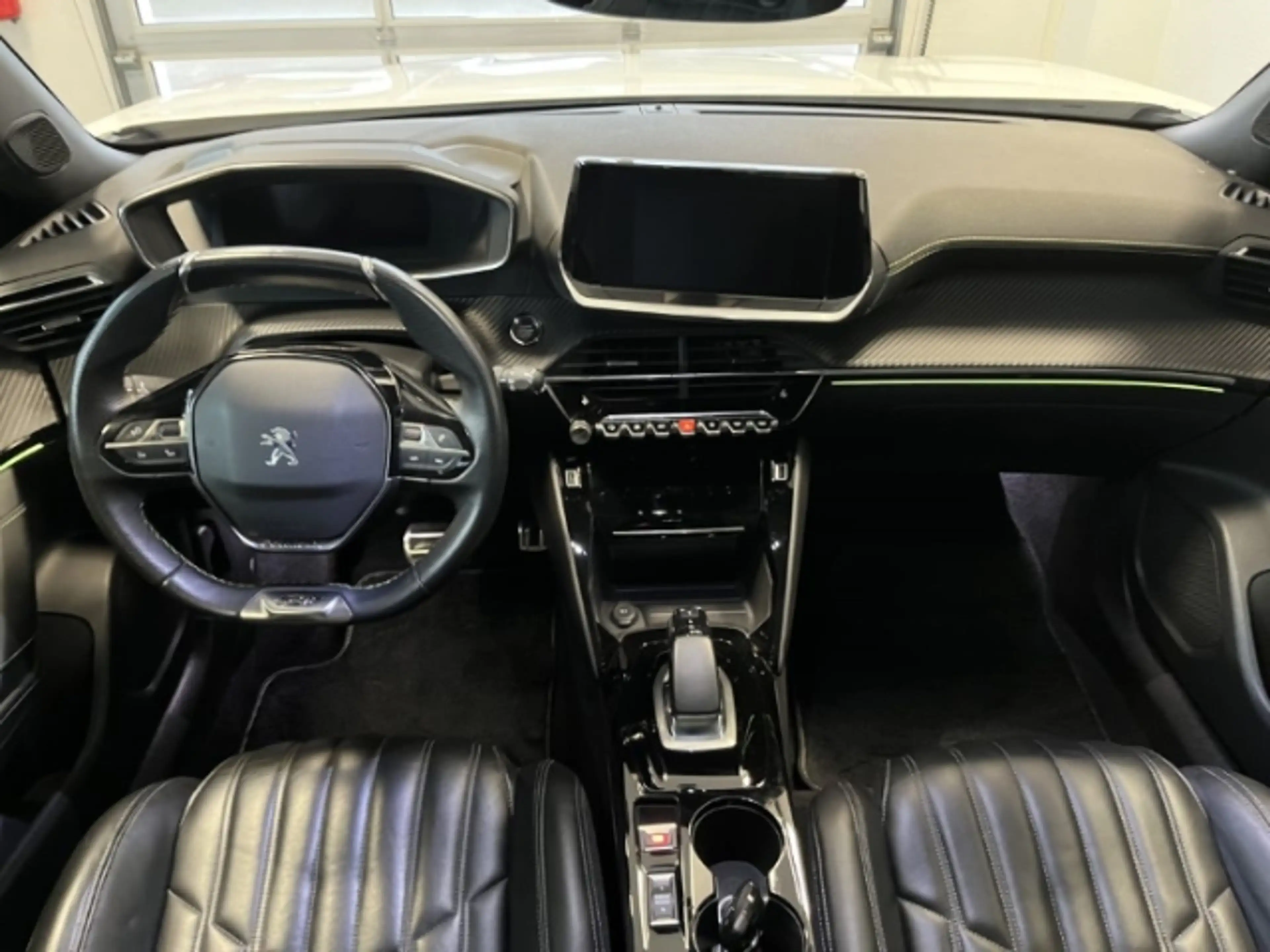 Peugeot 2008 136 Elektro GT El. Panodach Leder Digitales Cockpi — photo 7