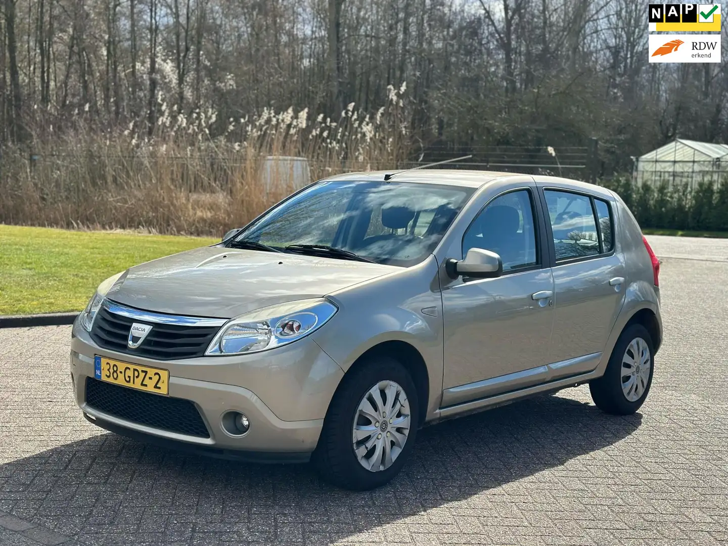 Dacia Sandero 1.4 Lauréate/APK TOT 13-02-2026 Gris - 1