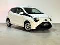 Toyota Aygo 1,0 VVT-i x-play x-shift Aut. Weiß - thumbnail 1