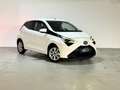 Toyota Aygo 1,0 VVT-i x-play x-shift Aut. Weiß - thumbnail 2