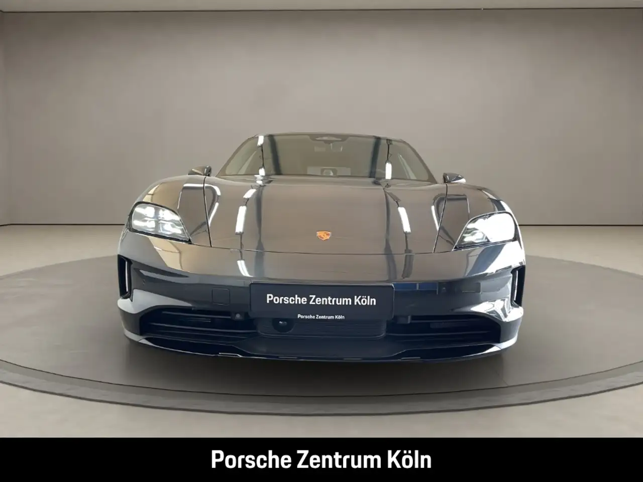 Porsche Taycan 4S Cross Turismo HA-Lenkung InnoDrive 8