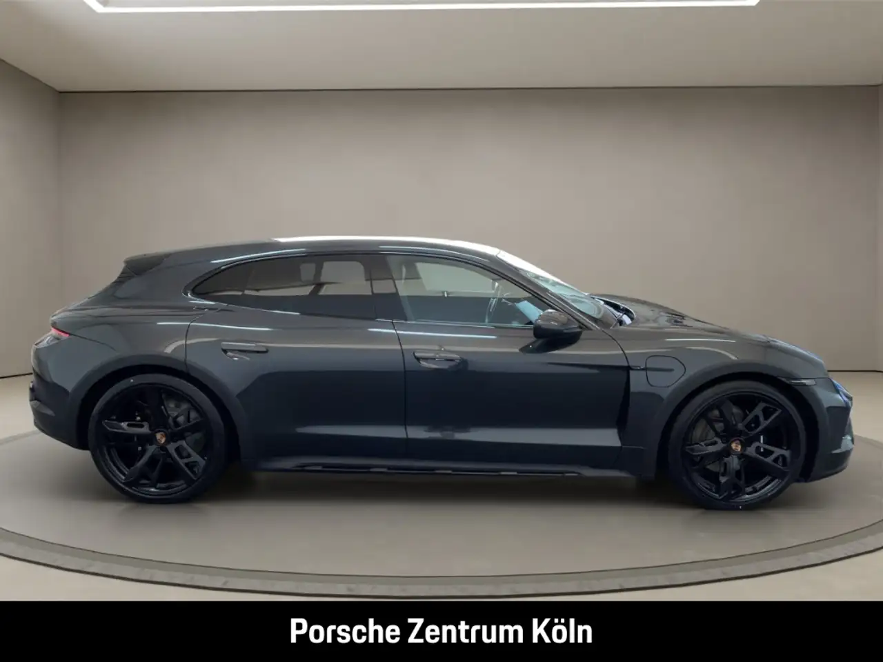 Porsche Taycan 4S Cross Turismo HA-Lenkung InnoDrive 6