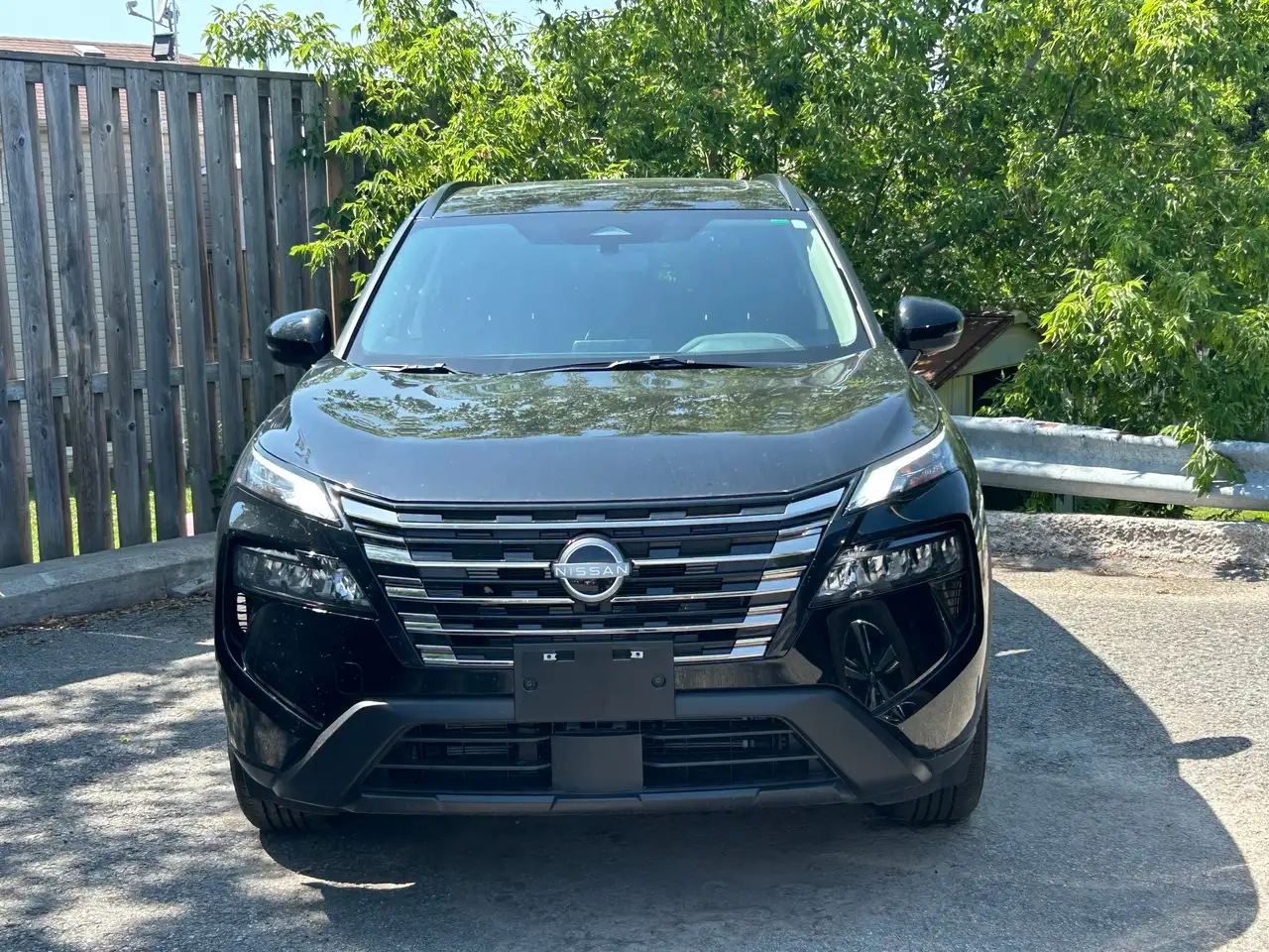 Nissan Rogue снимка Nissan Rogue