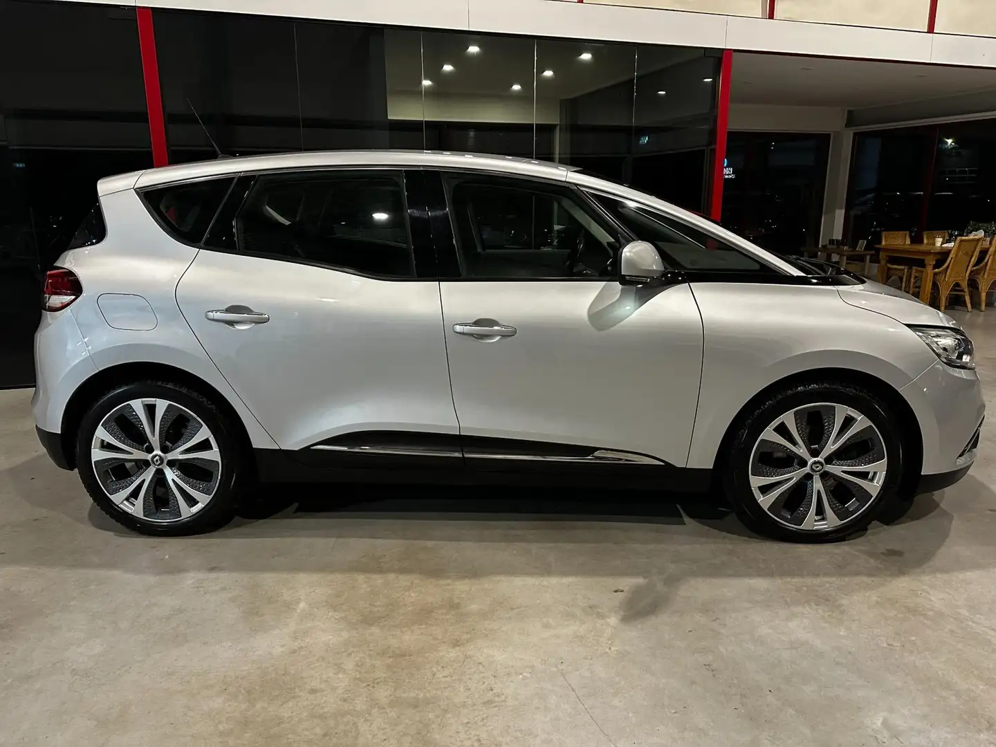 Renault Scenic 1.3 TCe Intens /Trekhaak / Clima / Cruise / Keyles Grijs - 2