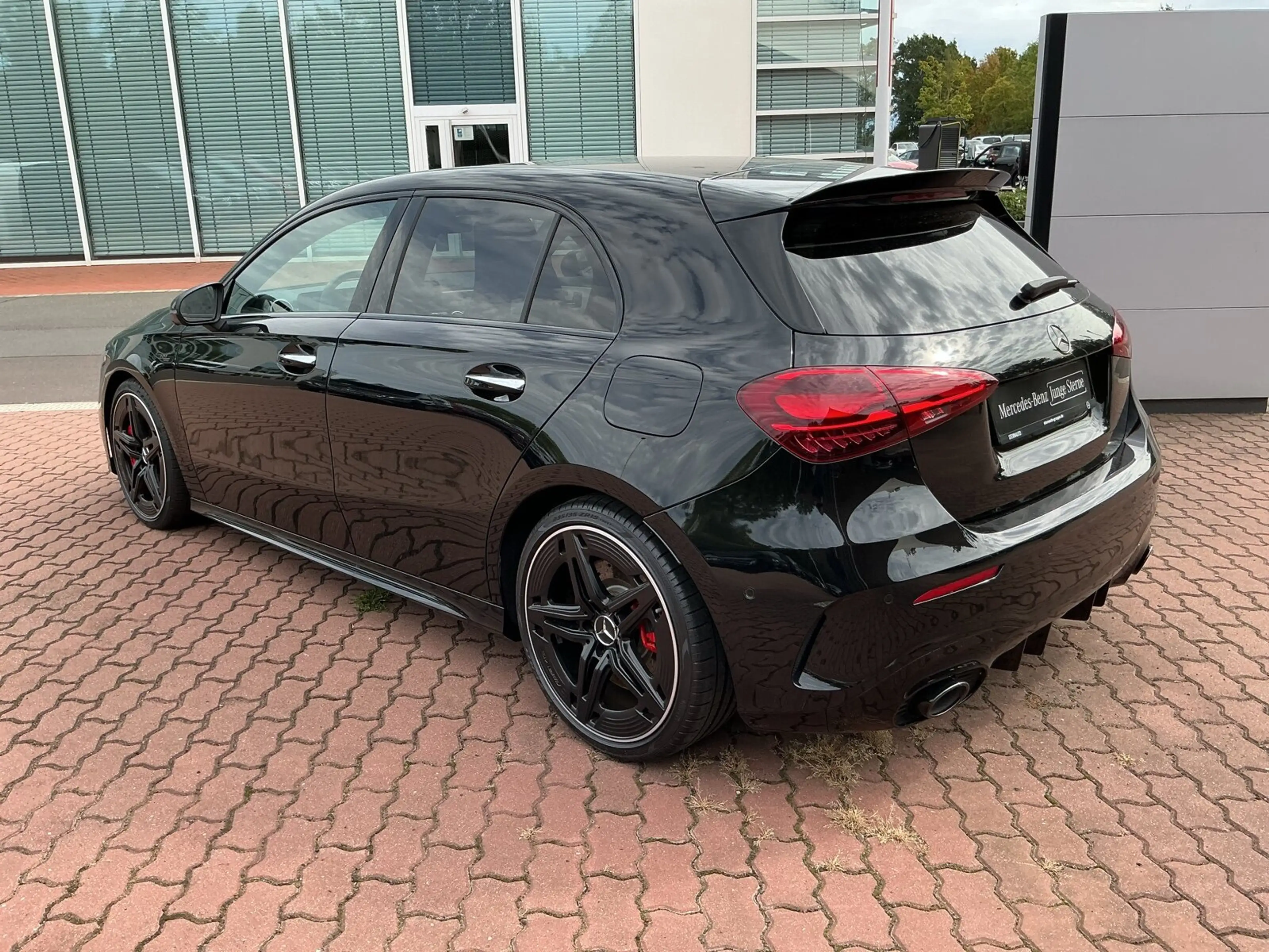 Mercedes-Benz A 35 AMG Mercedes-AMG A 35 4MATIC  AMG Line Navi/Pano.-Dach — photo 6