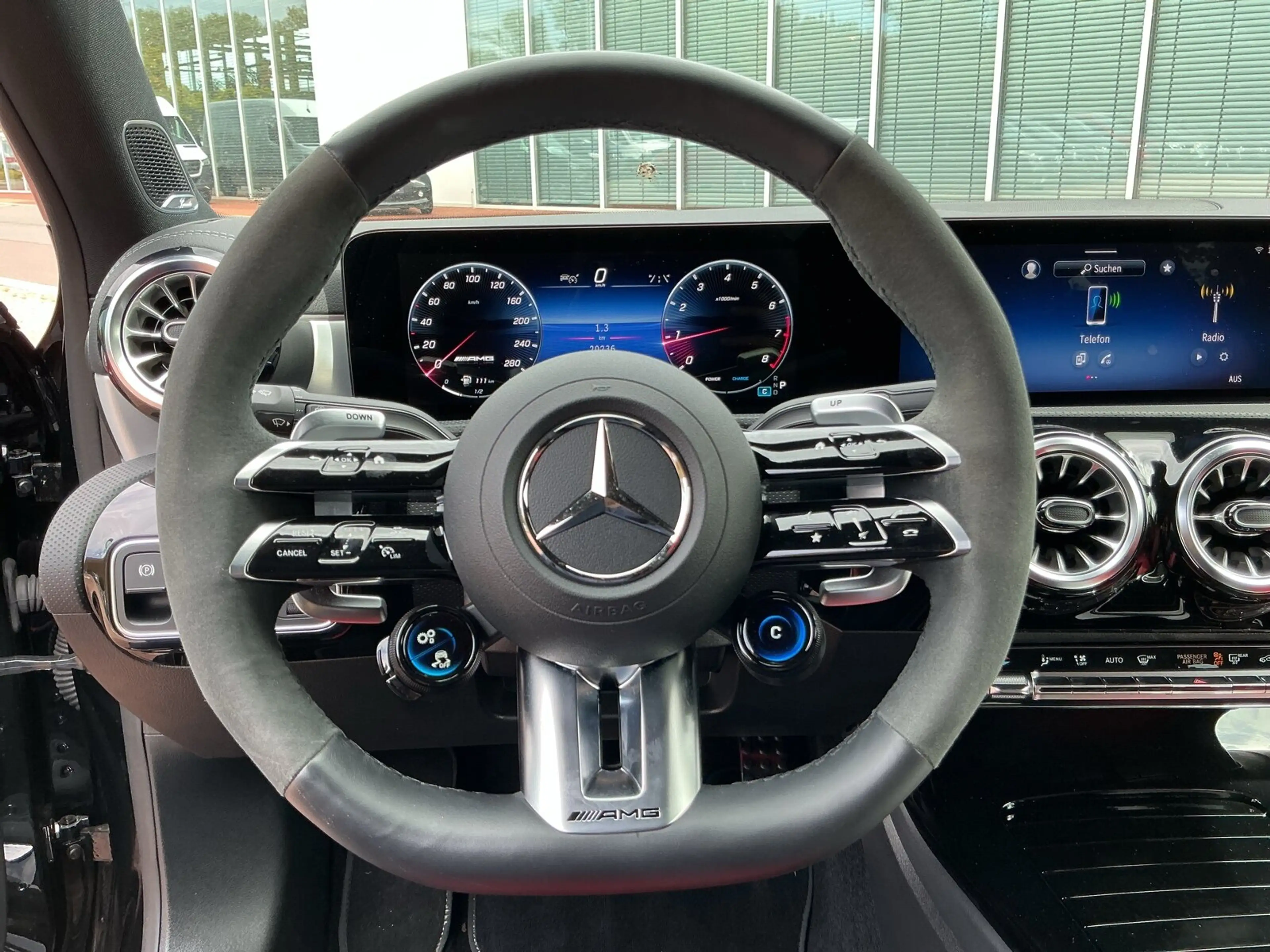 Mercedes-Benz A 35 AMG Mercedes-AMG A 35 4MATIC  AMG Line Navi/Pano.-Dach — photo 13