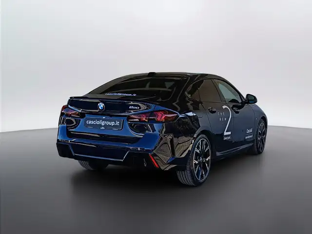 BMW 2 Series view 4